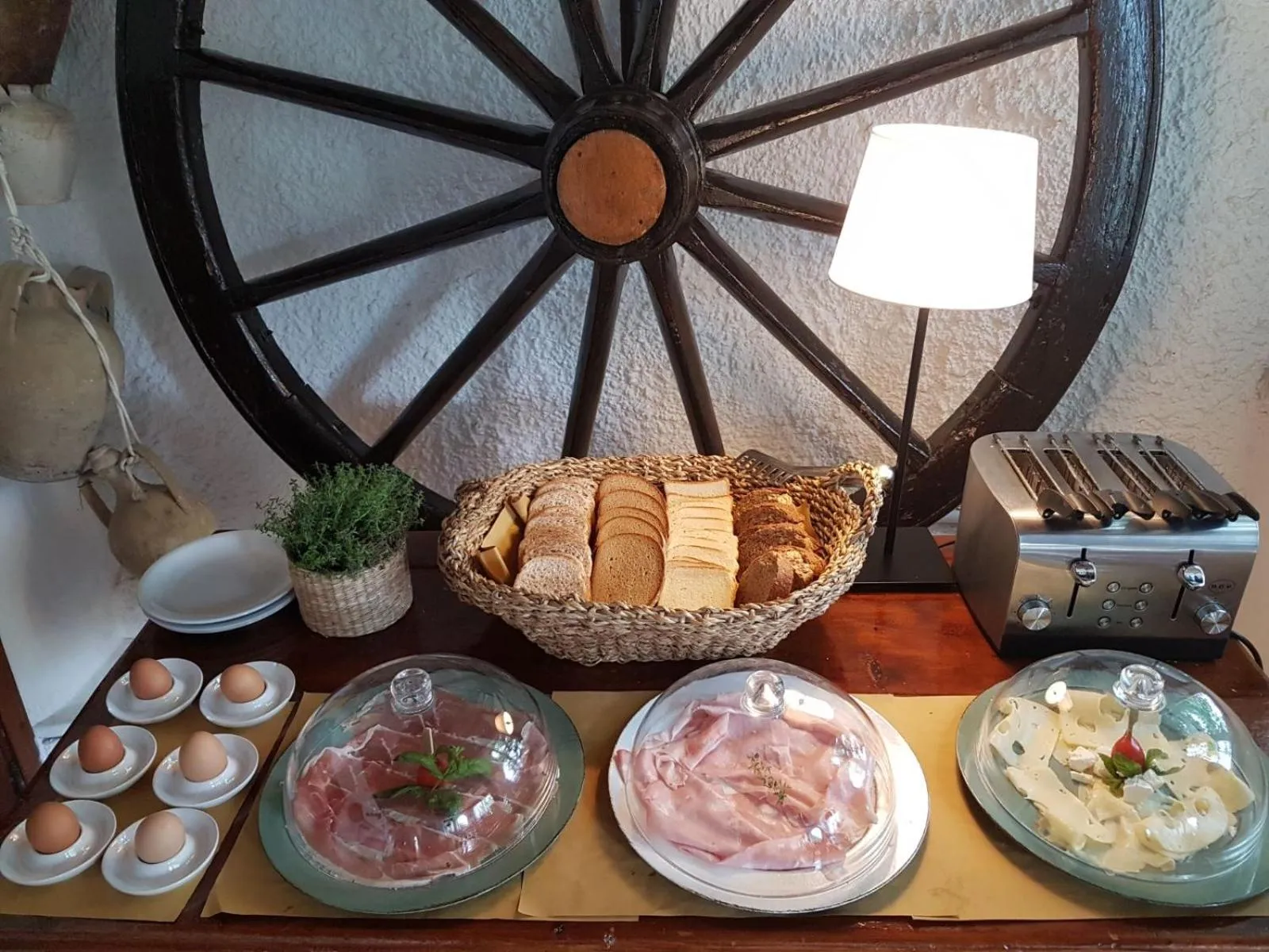 Continental breakfast in Paradise Relais Villa Janto'