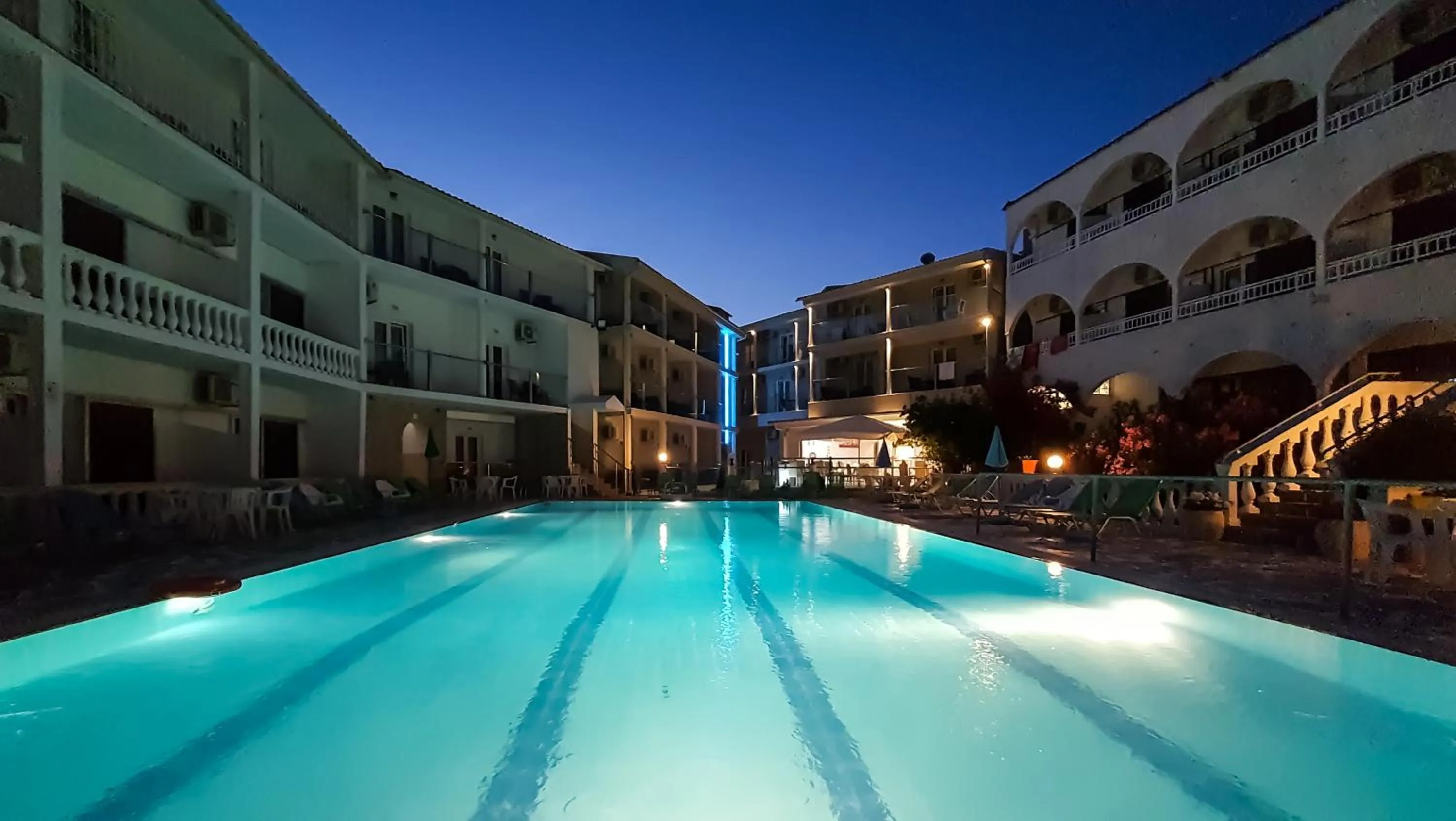 Swimming pool in Gouvia Hotel