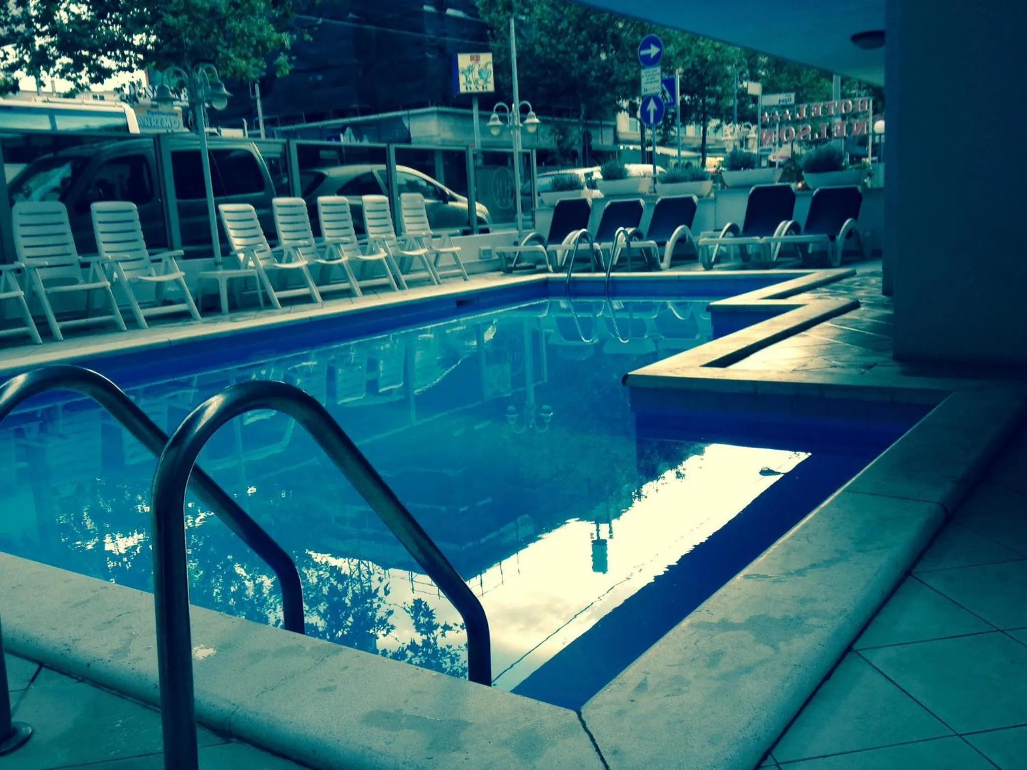Swimming pool in Hotel Nelson
