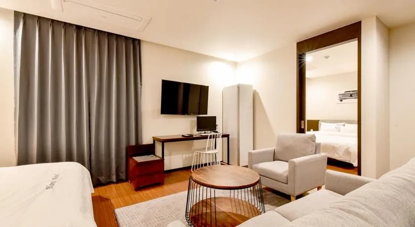 Bed in Blanc Business Hotel