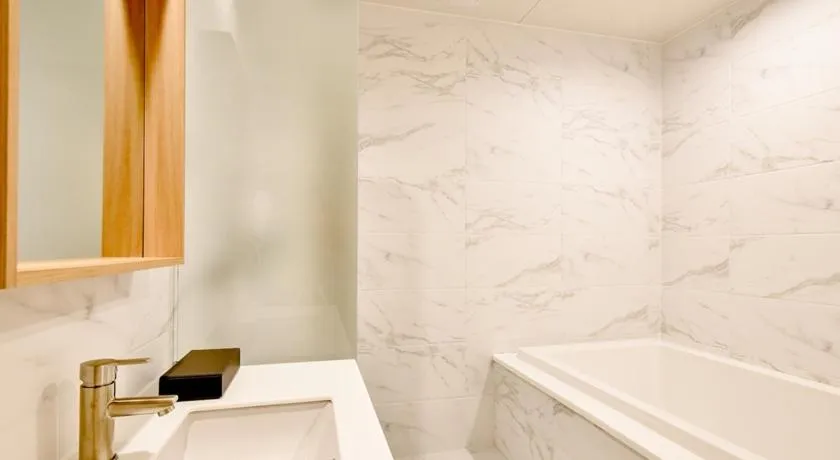 Blanc Business Hotel