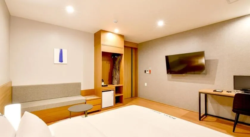 Bed in Blanc Business Hotel