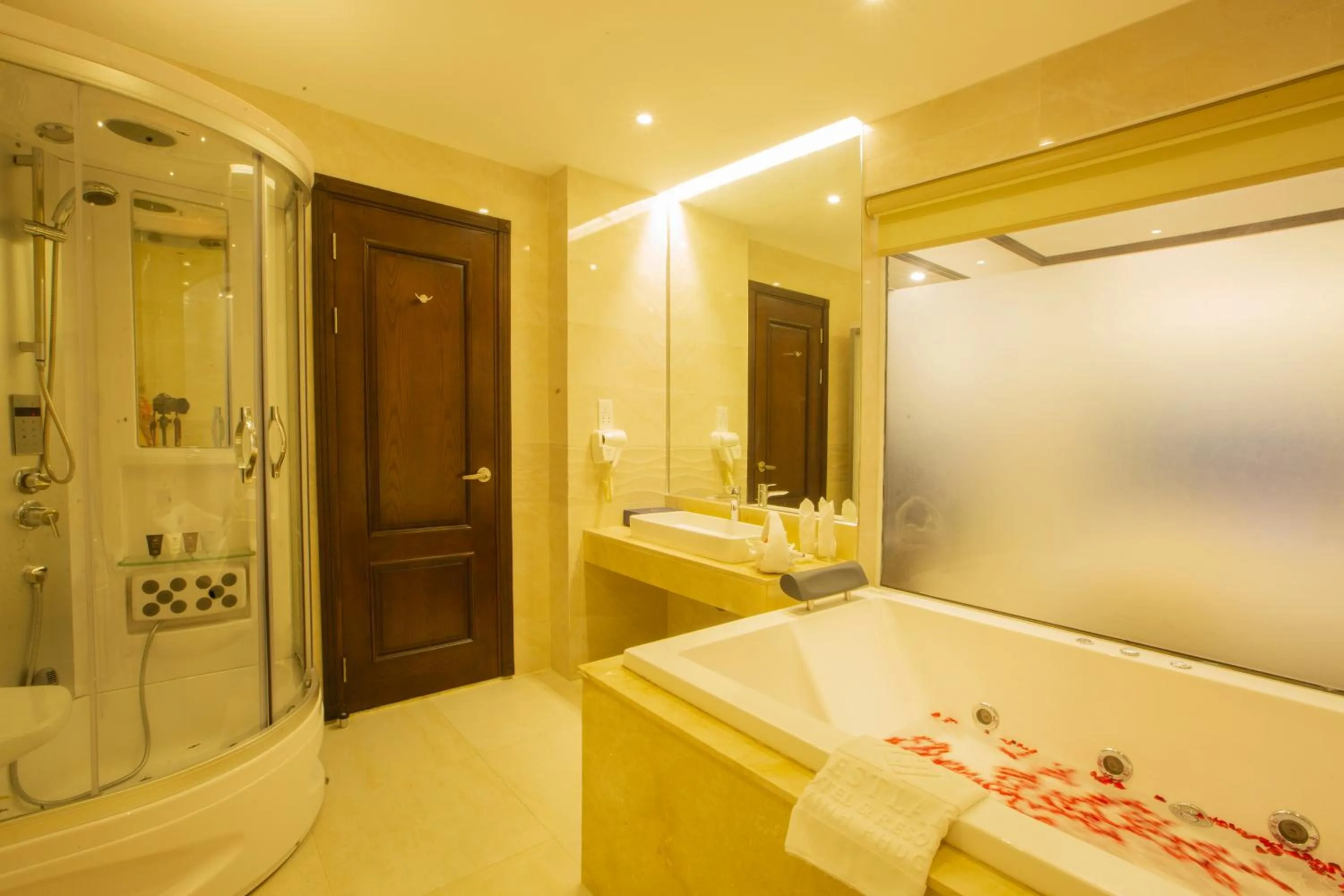 Westlake Hotel & Resort Vinh Phuc