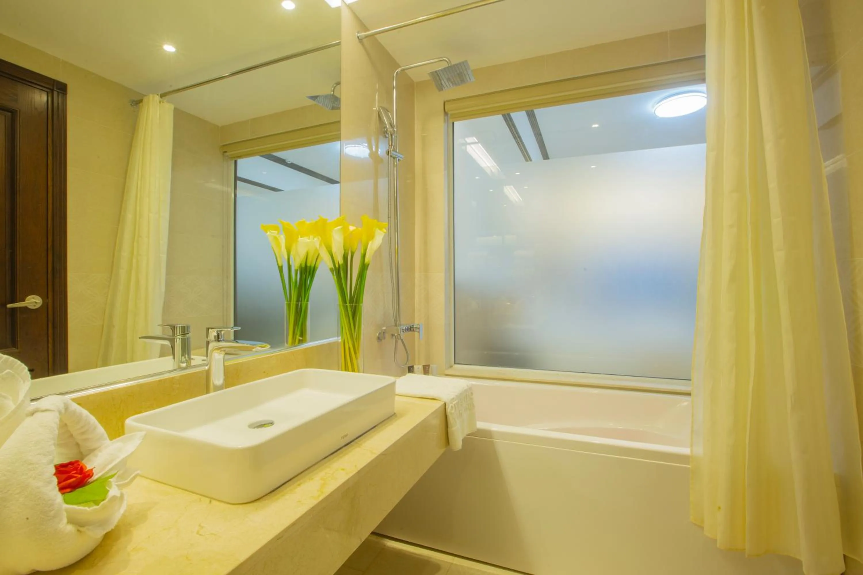 Westlake Hotel & Resort Vinh Phuc