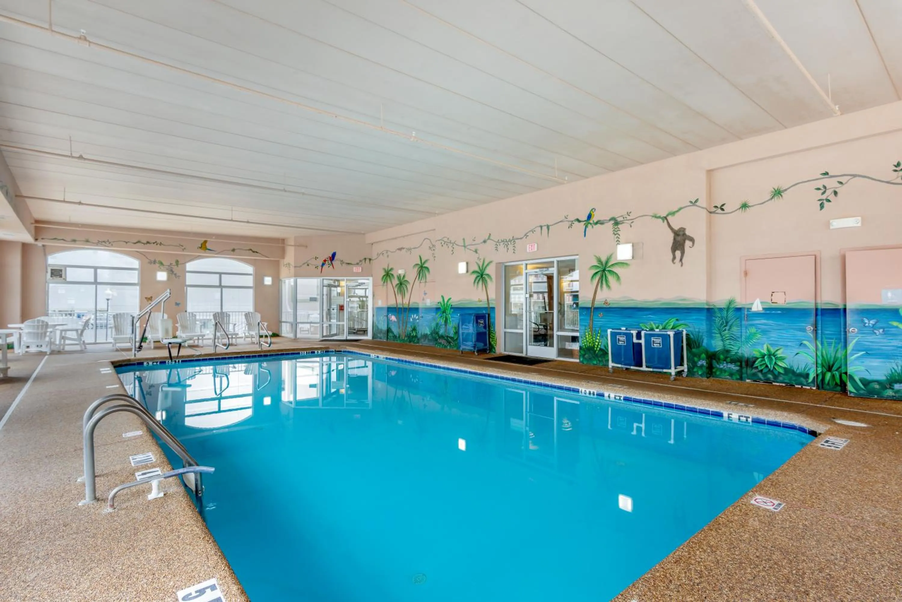 Swimming pool in Quality Inn Ocean City Beachfront
