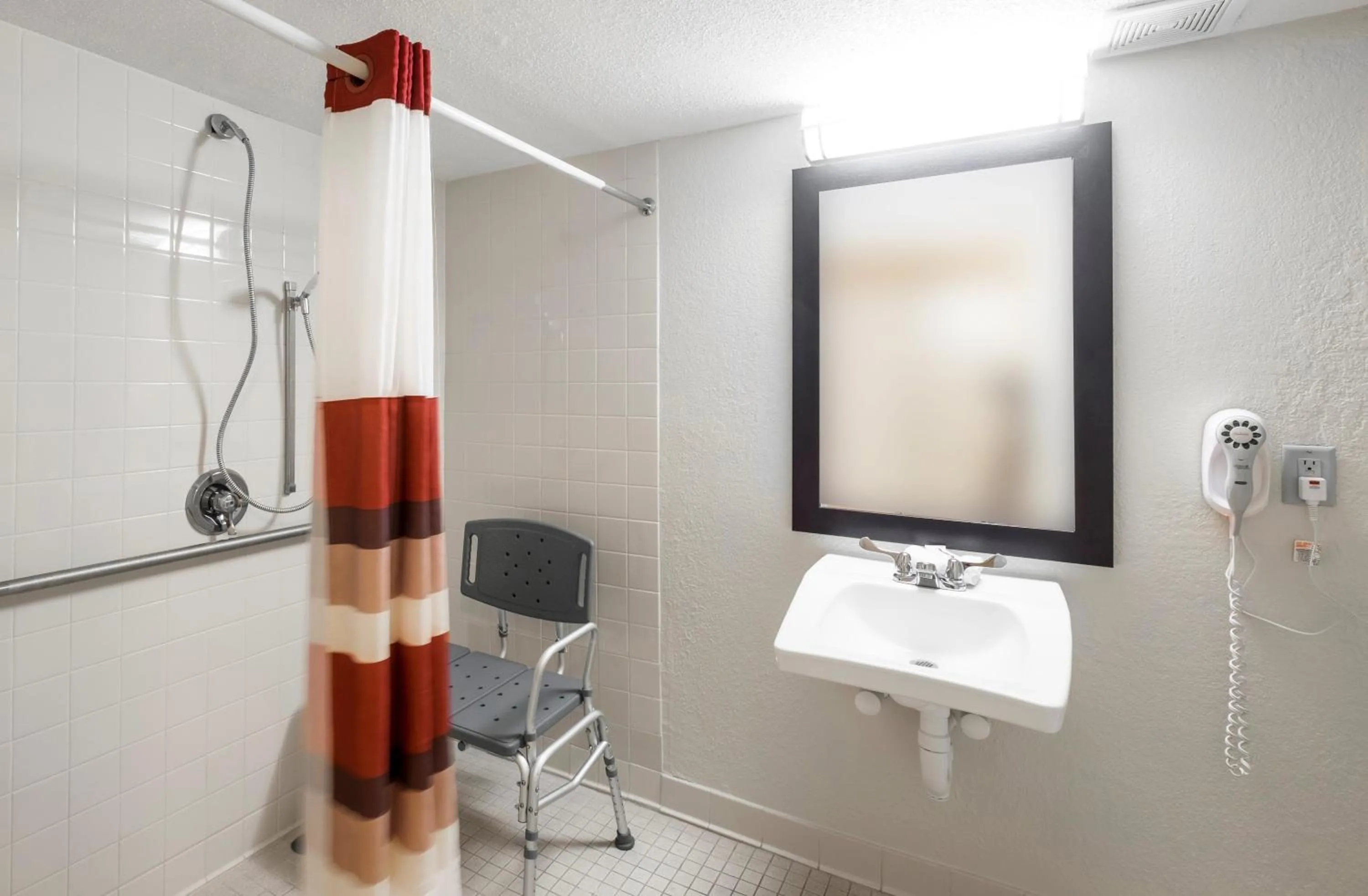 Bathroom in Red Roof Inn PLUS+ South Deerfield - Amherst