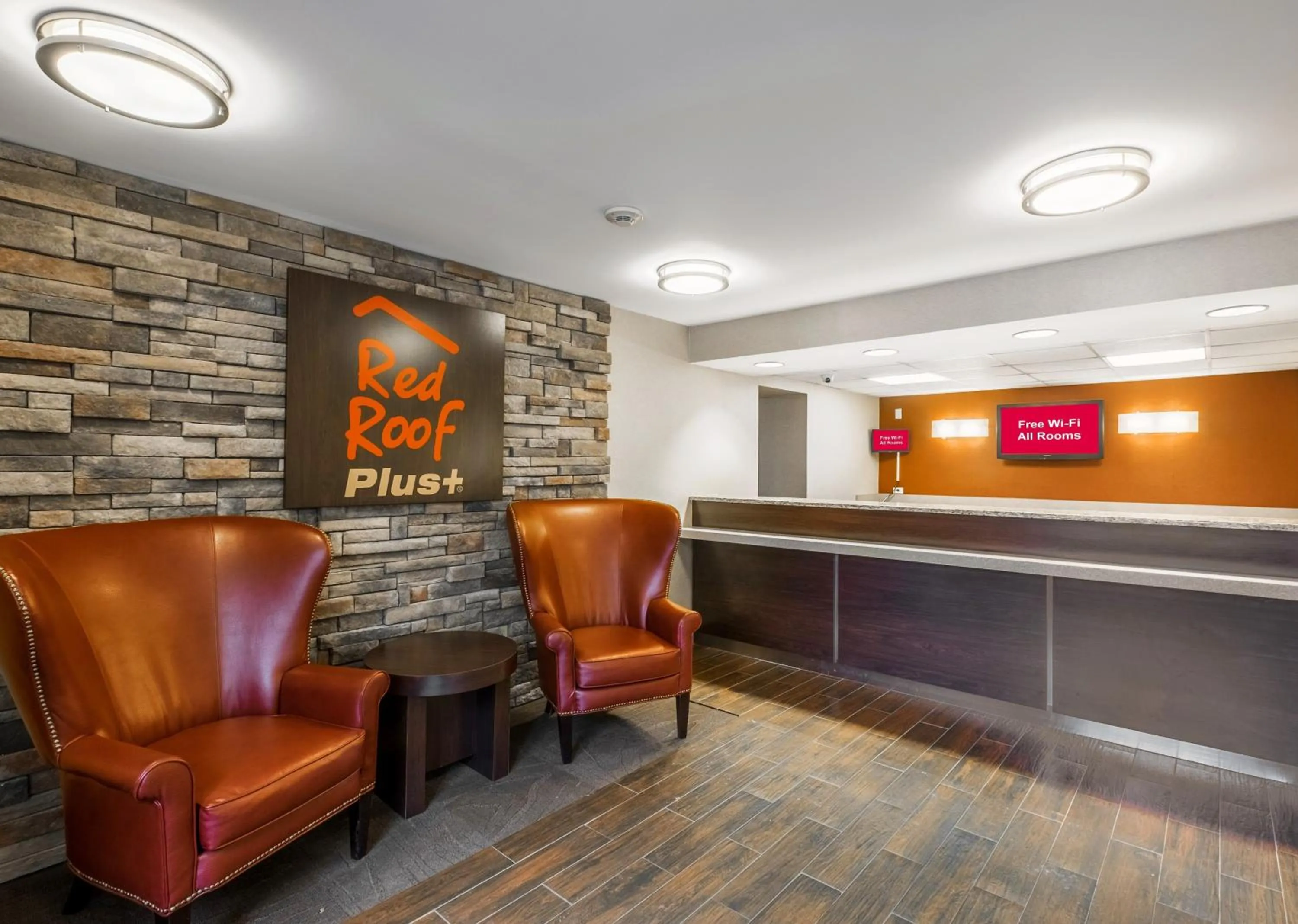 Lobby or reception in Red Roof Inn PLUS+ South Deerfield - Amherst