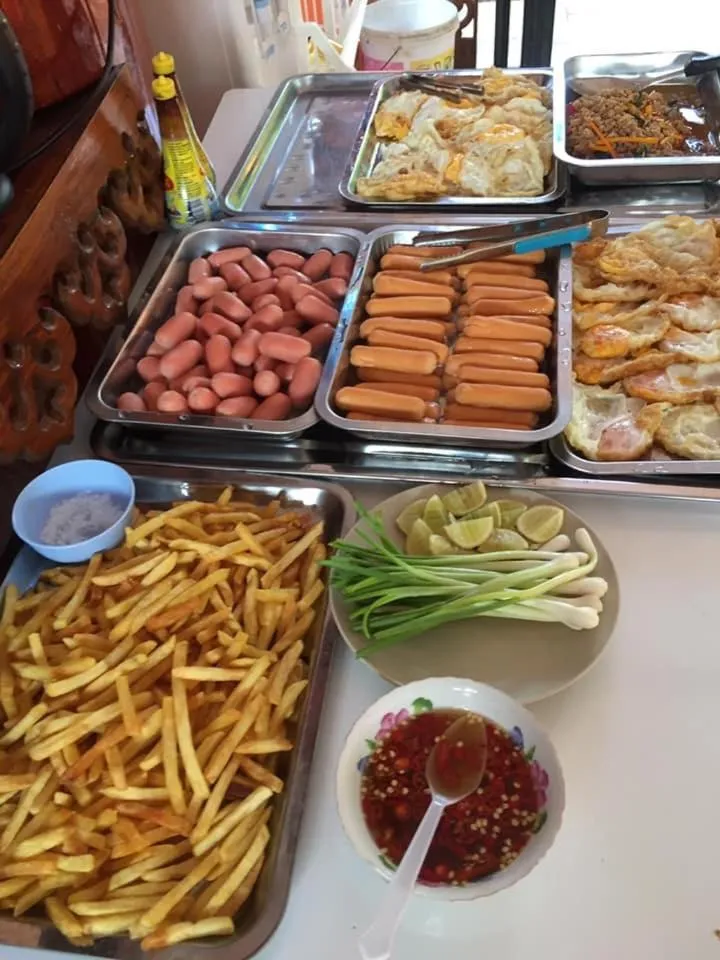 Restaurant/places to eat in Bussaracum Resort