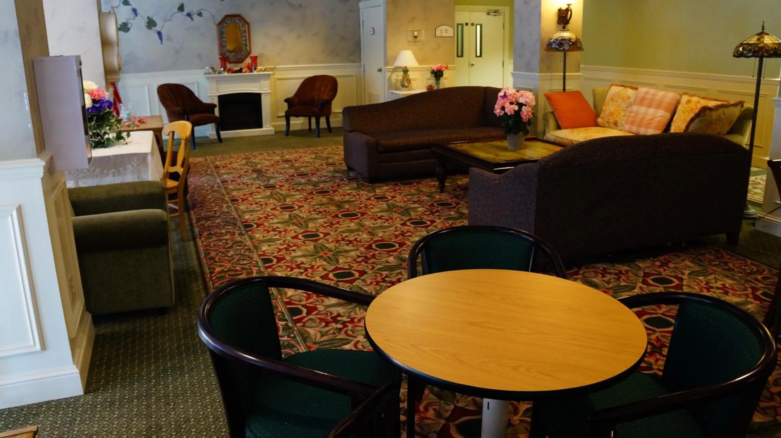 Seating area in Hotel Grand Victorian