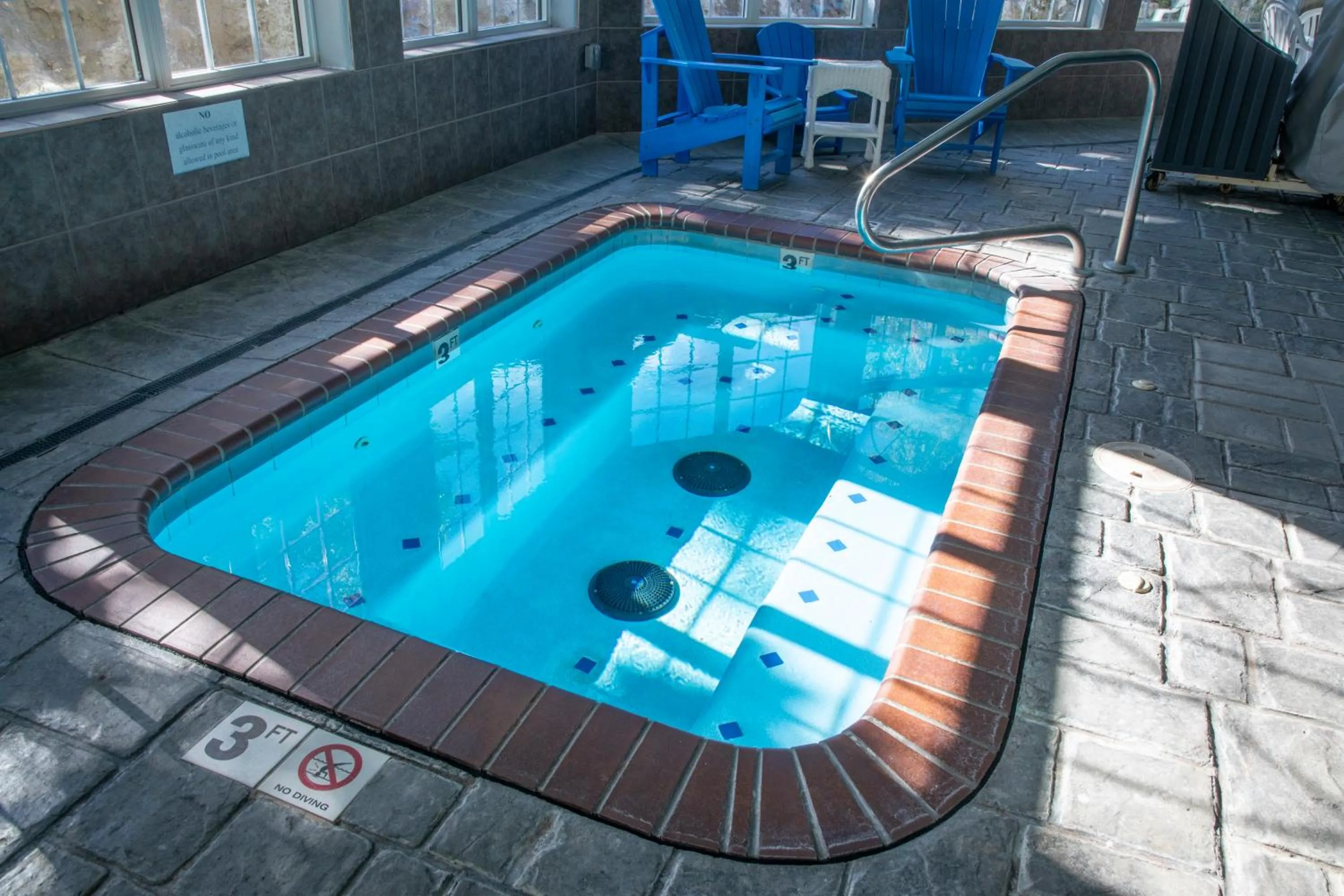Swimming pool in Hotel Grand Victorian