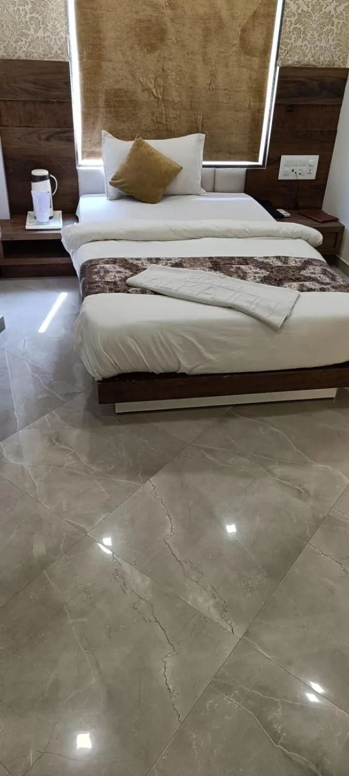 Photo of the whole room, Bed in Hotel Alka Inn