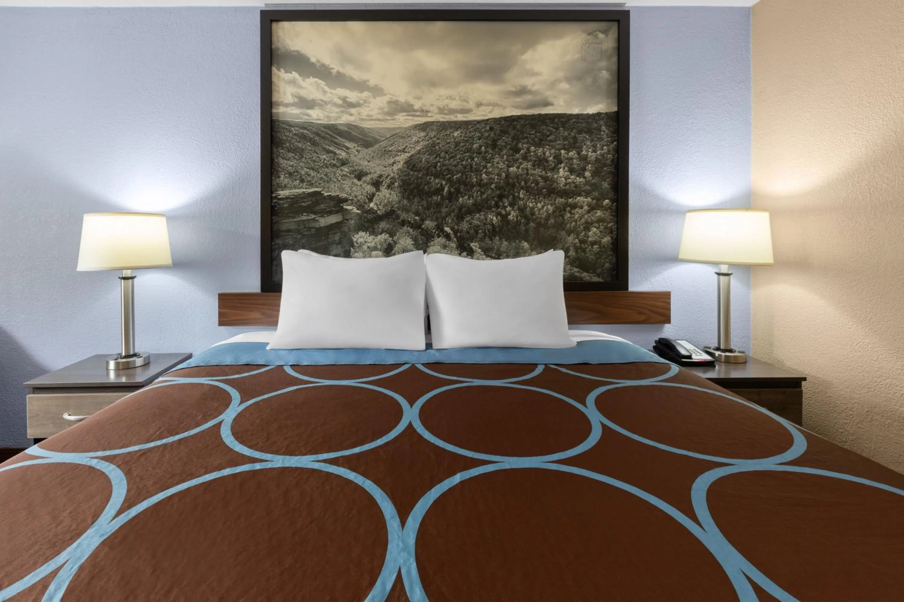 Guests, Bed in Super 8 by Wyndham Bridgeport/Clarksburg Area