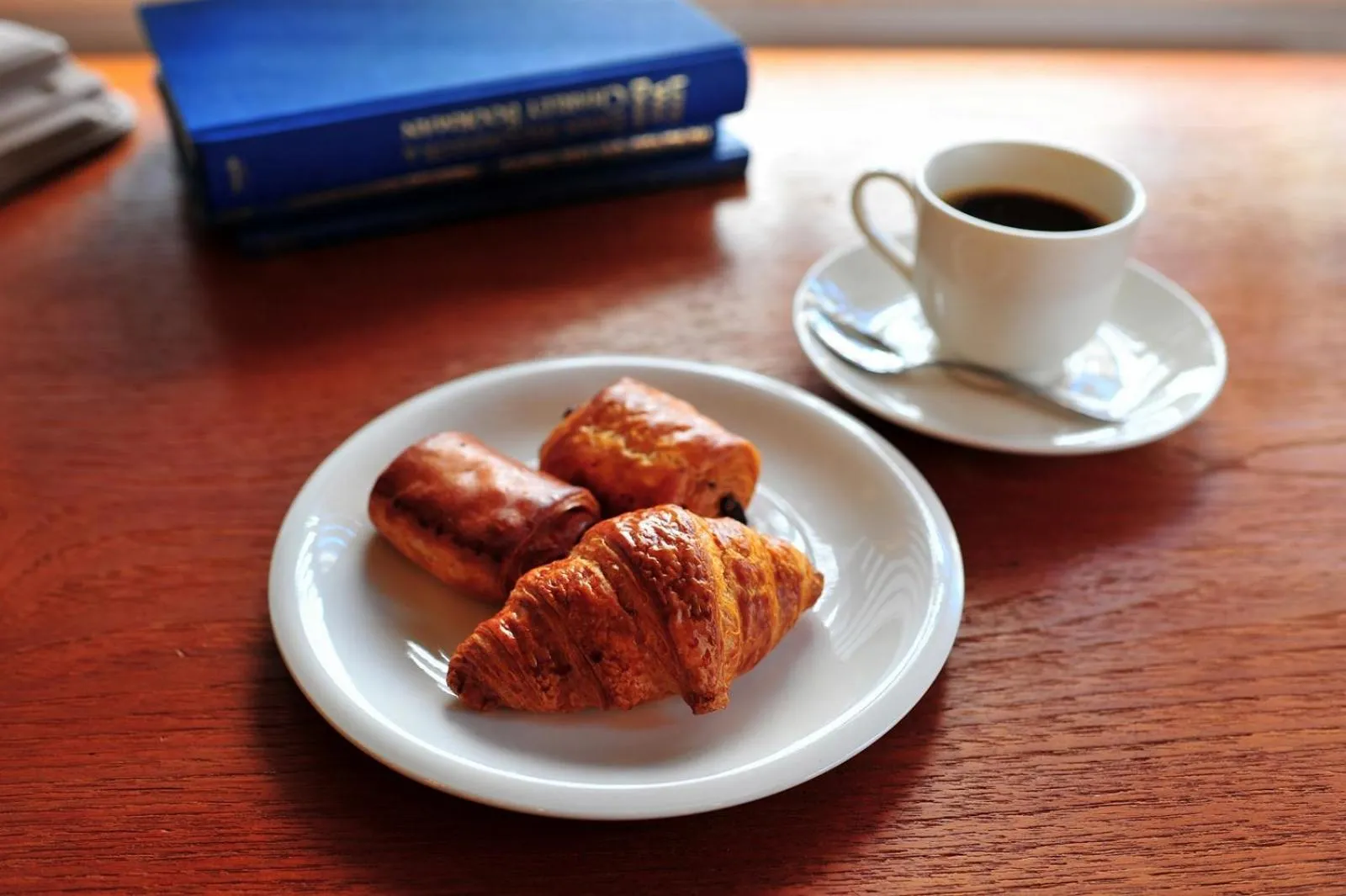 Breakfast in Hotel Toms