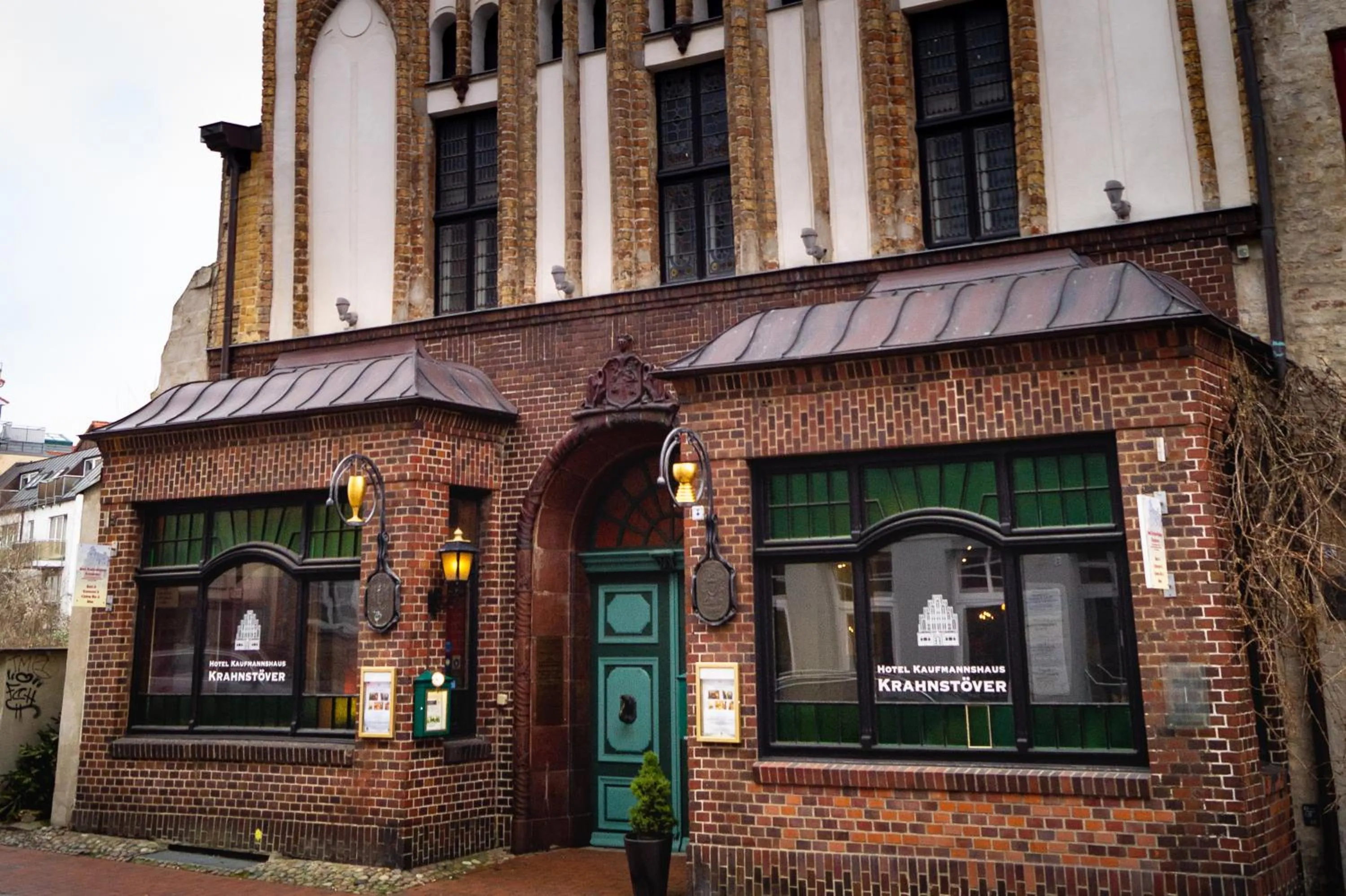 Facade/entrance in Hotel Denkmal 13 Rostock - Kaufmannshaus Krahnstöver