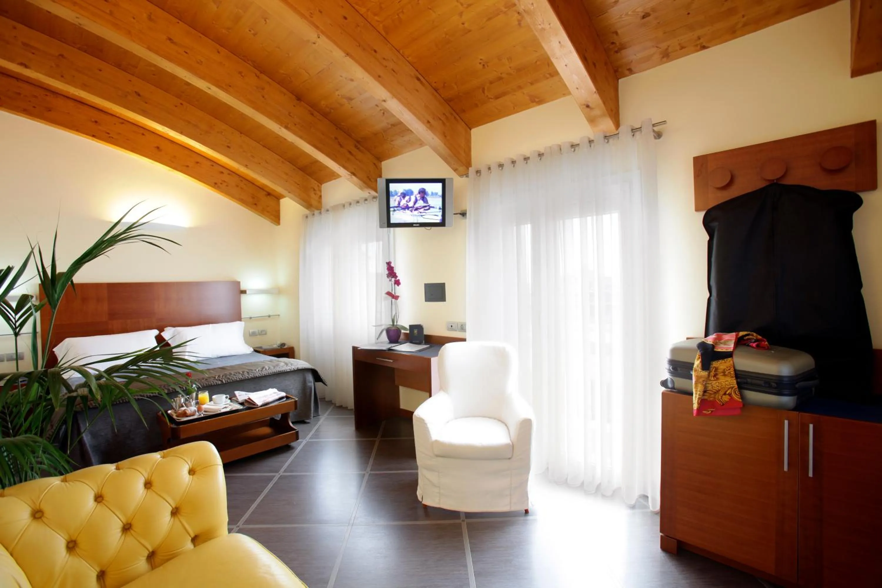 TV and multimedia, Bed in Hotel Coppe Jesolo