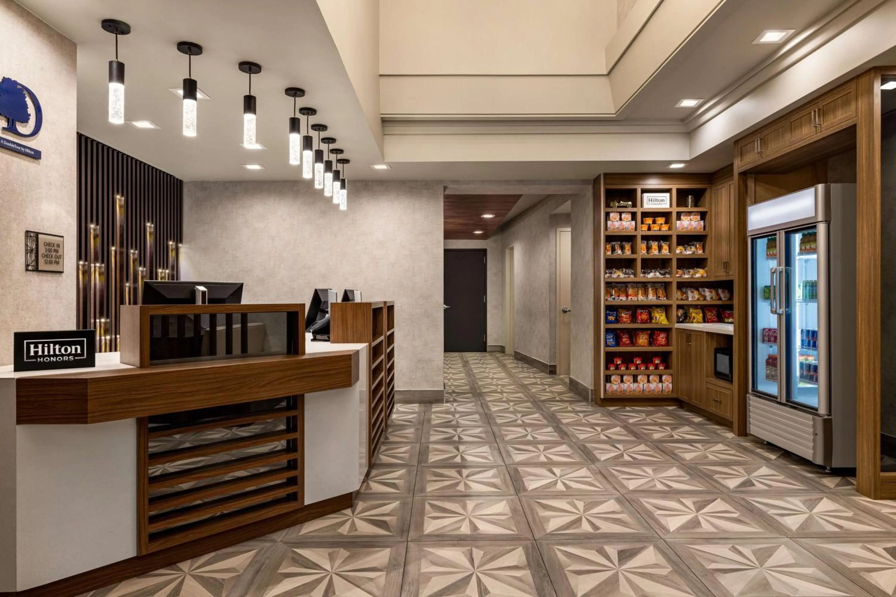 On-site shops in DoubleTree by Hilton New York Midtown Fifth Ave