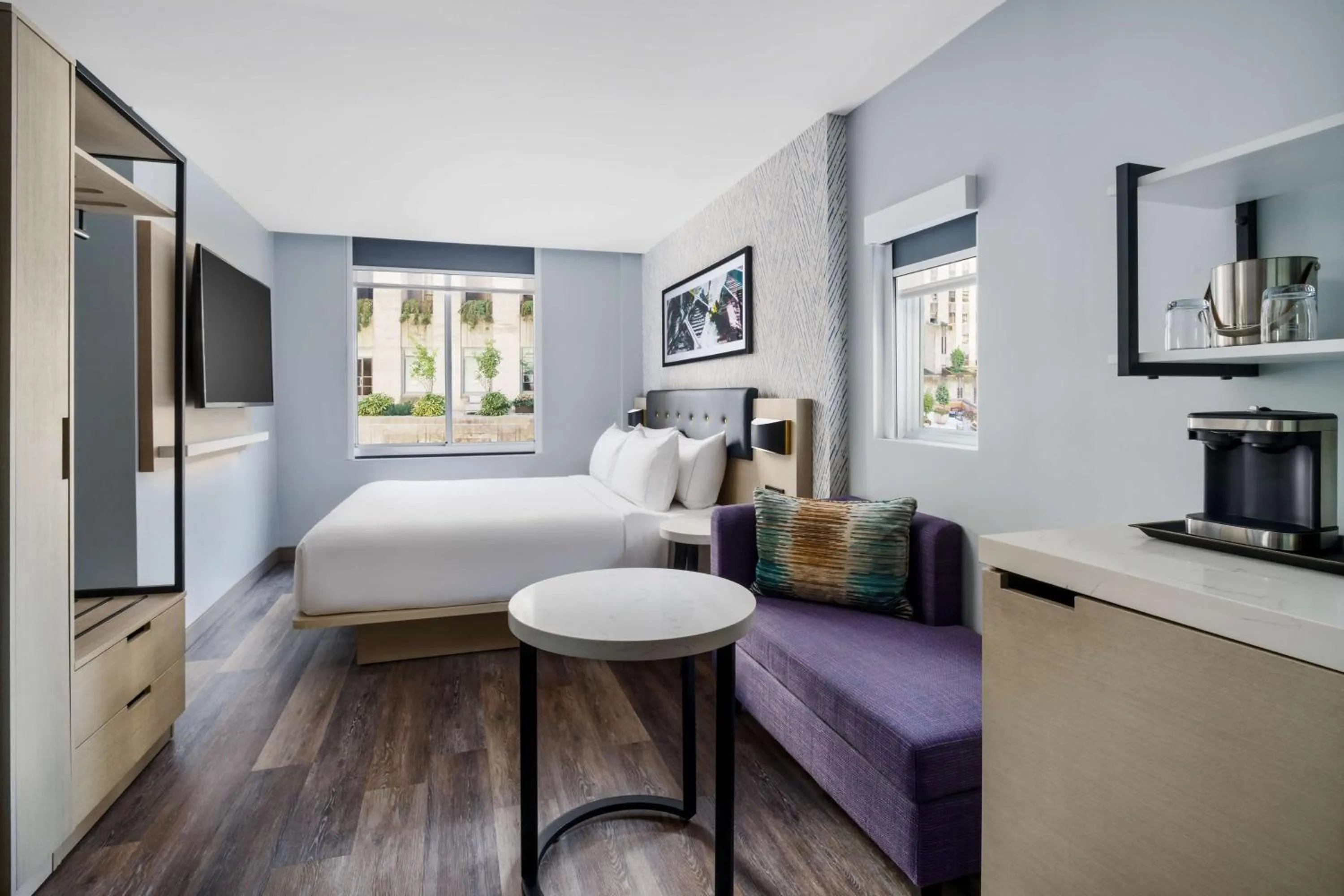 Bedroom, Bed in DoubleTree by Hilton New York Midtown Fifth Ave