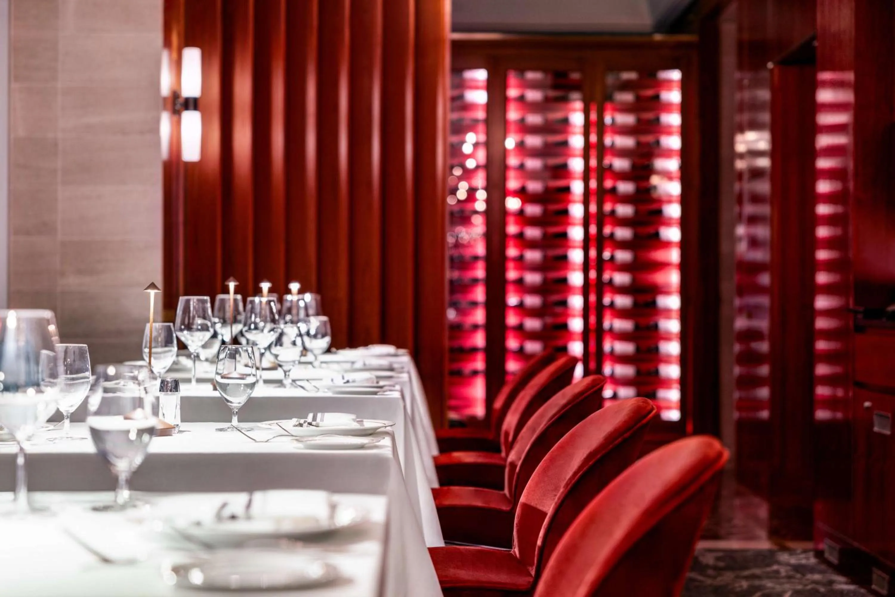 Restaurant/places to eat in DoubleTree by Hilton New York Midtown Fifth Ave