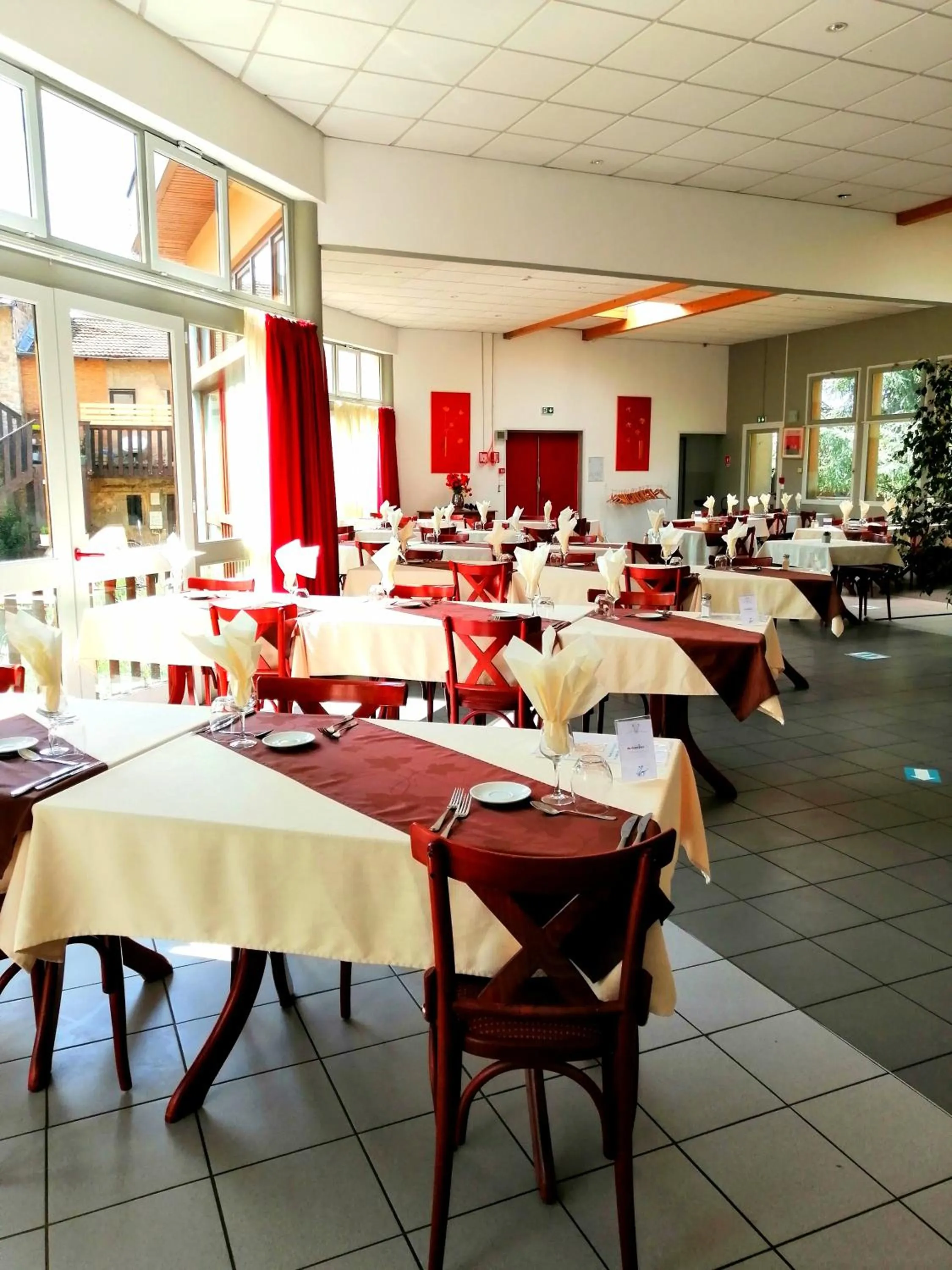 Restaurant/places to eat in VTF Le Domaine Les Hautannes