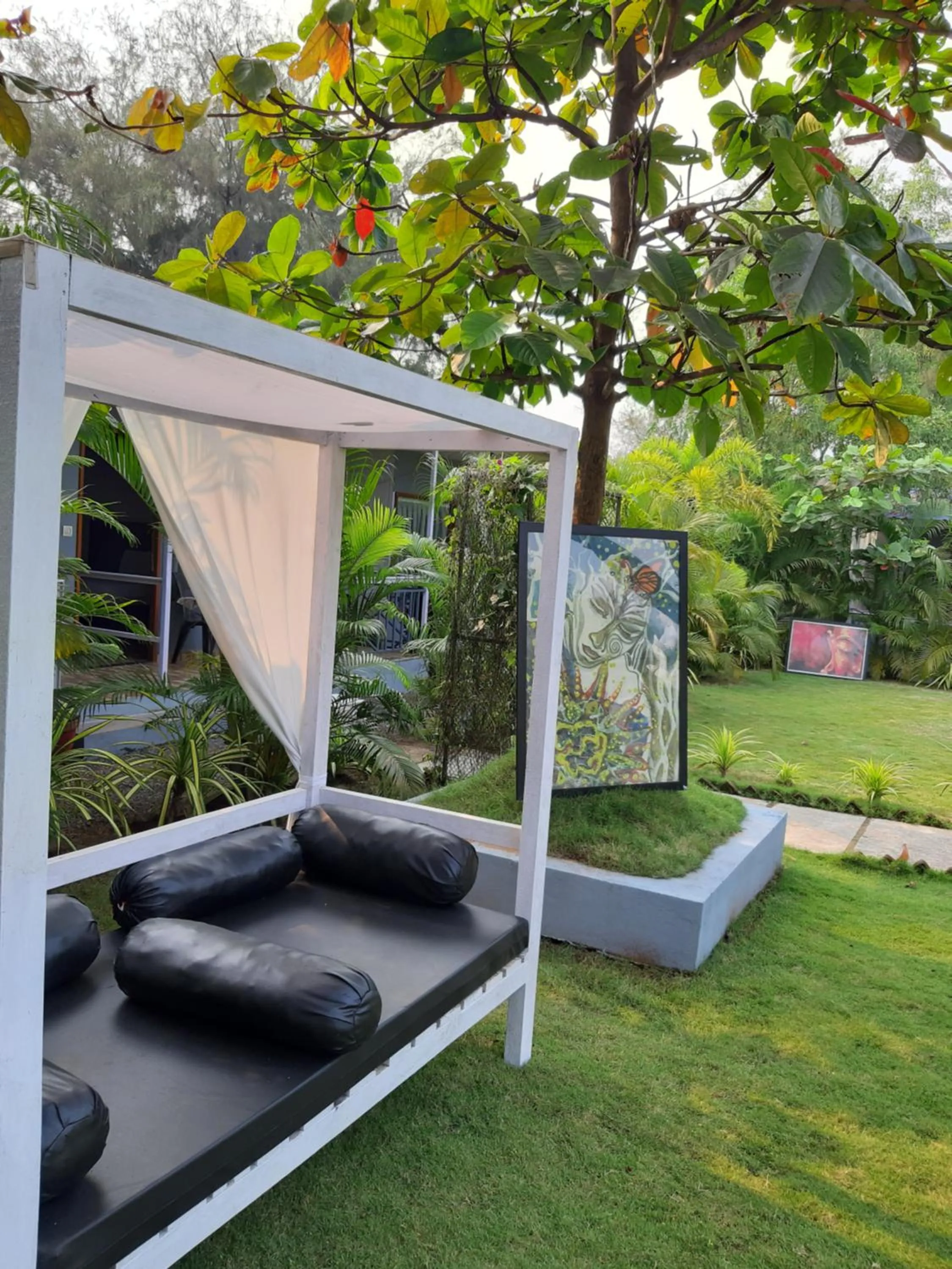 sunbed in Treebo Lands End Beach Resort - 100m from Beach