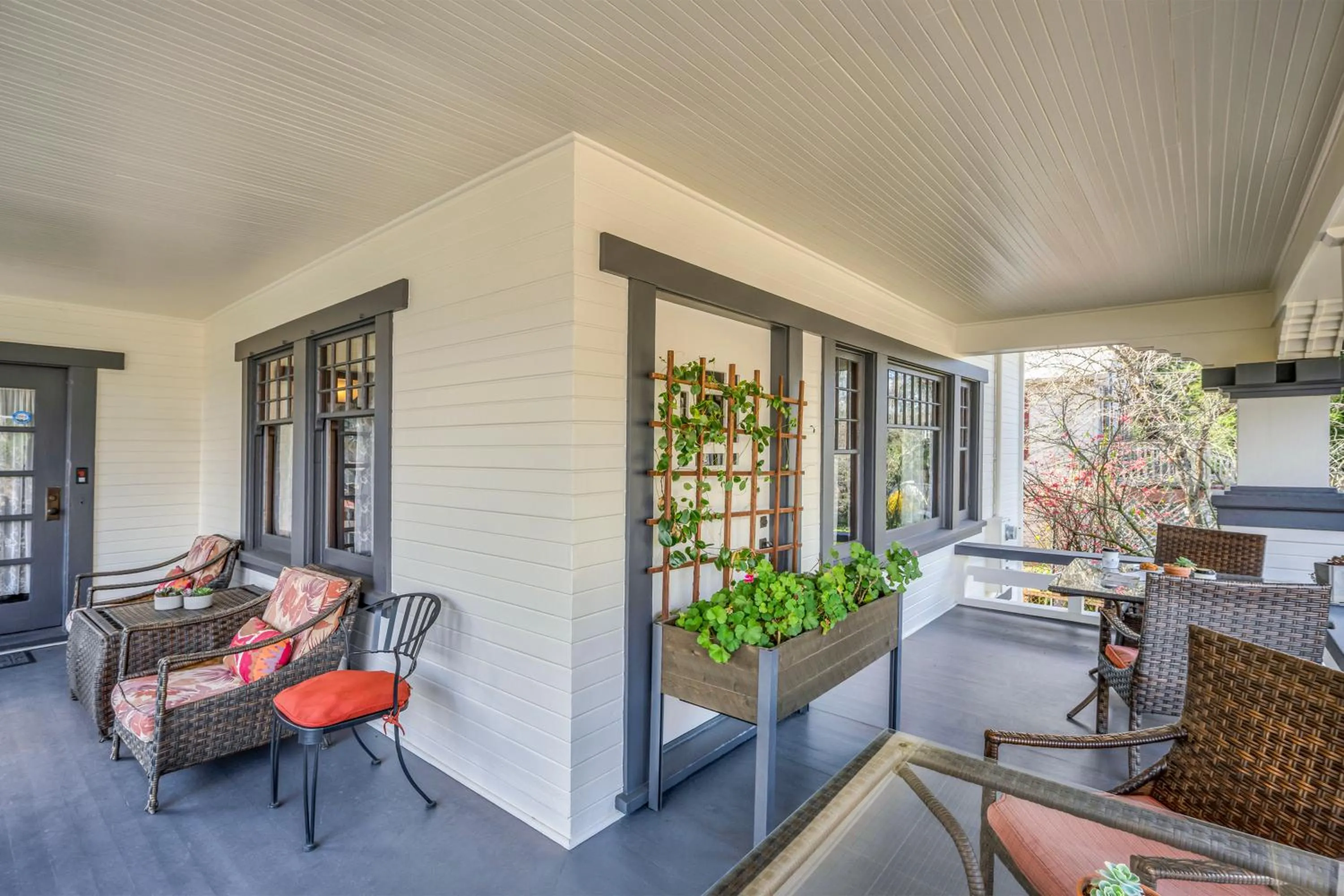 Patio in Craftsman Inn