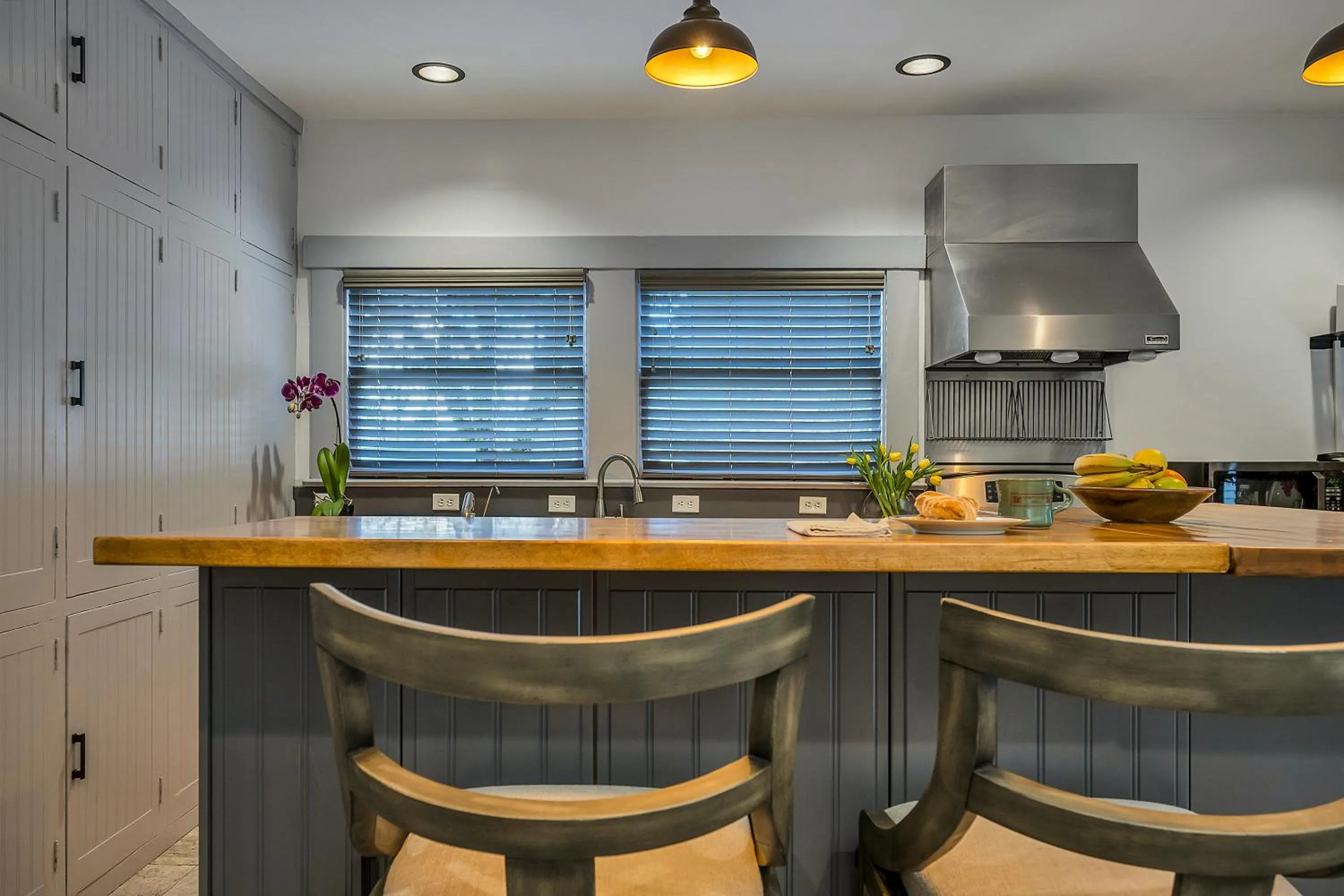 Seating area in Craftsman Inn