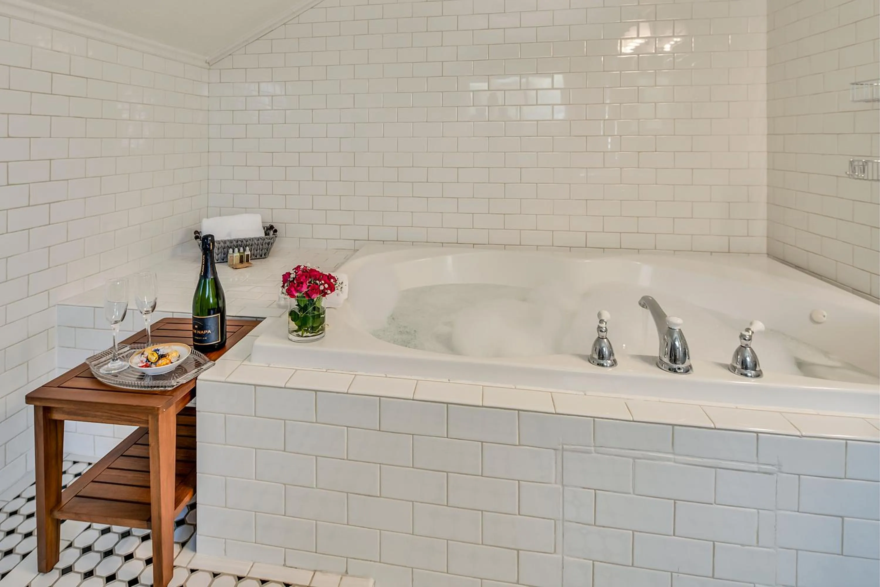 Shower in Craftsman Inn