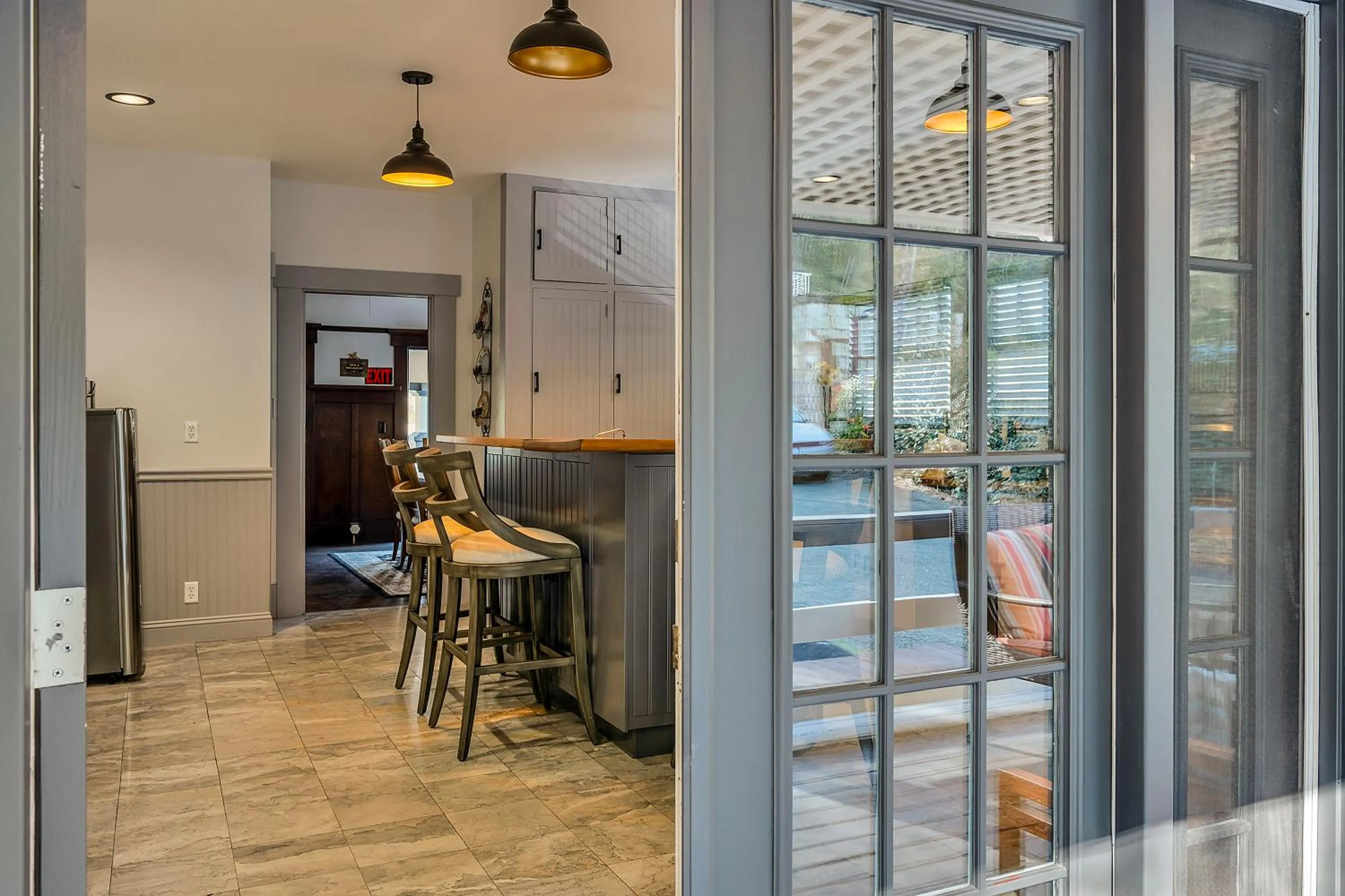 Seating area in Craftsman Inn