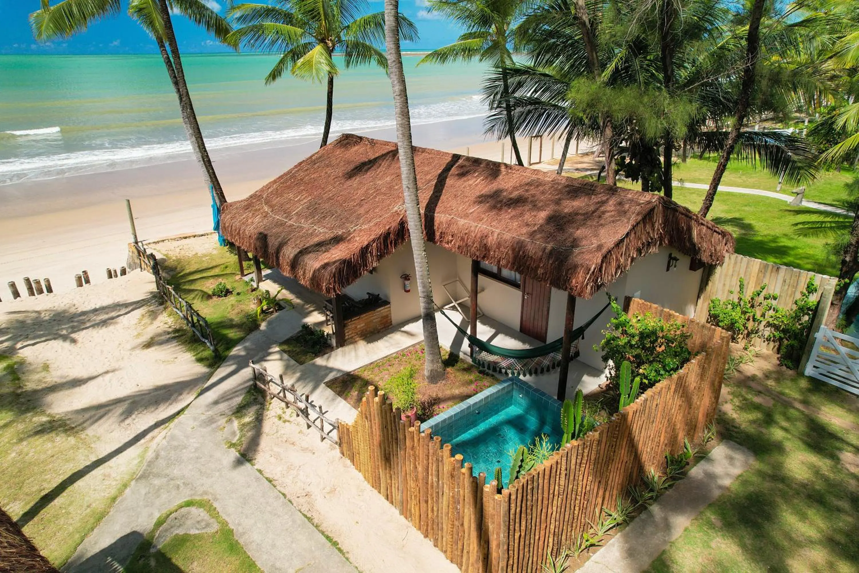 Cabana do Mar com Piscina Privativa in Pousada Xalés de Maracaípe