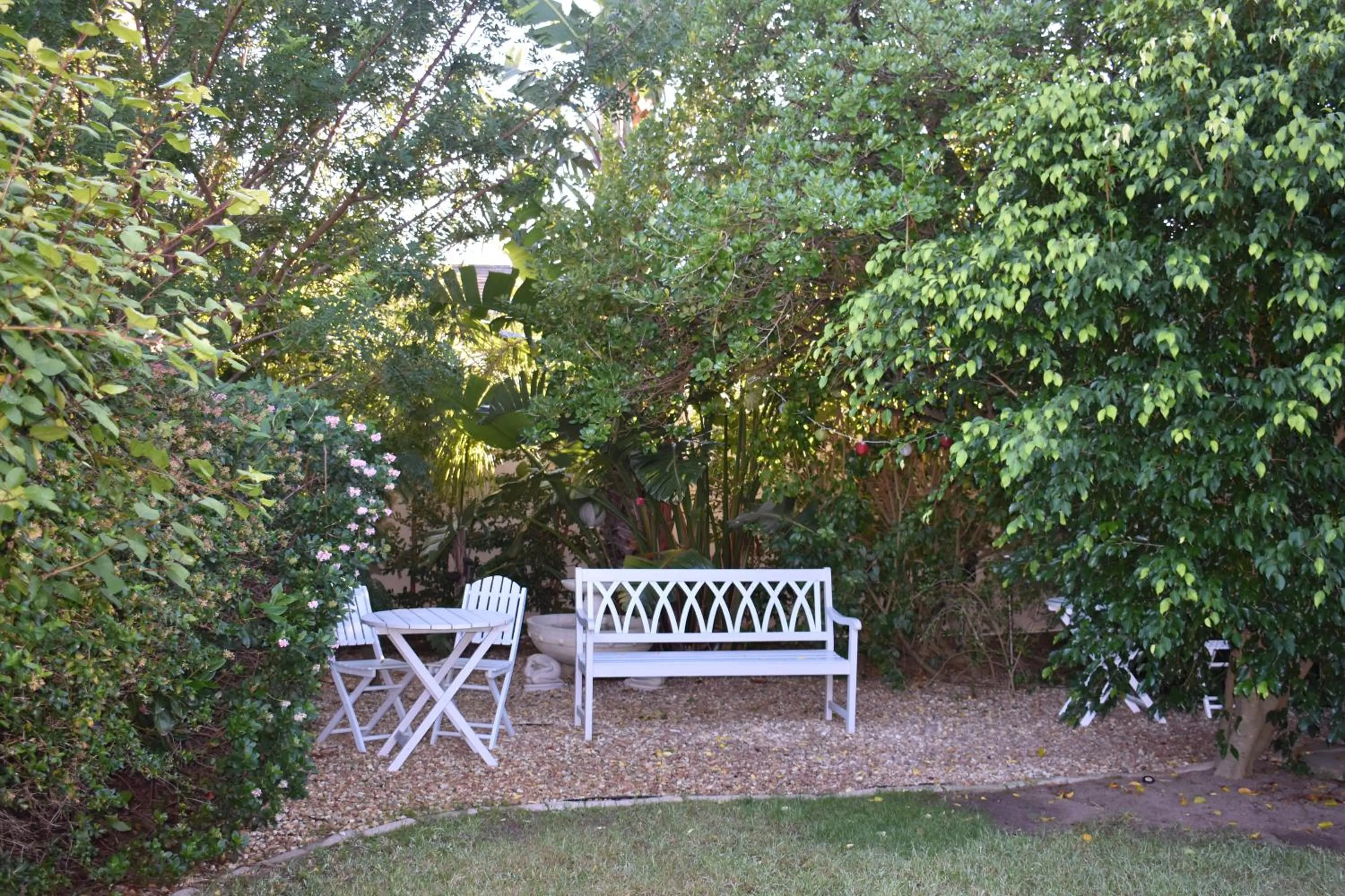 Garden in Paradiso Guesthouse & Self-catering Cottage