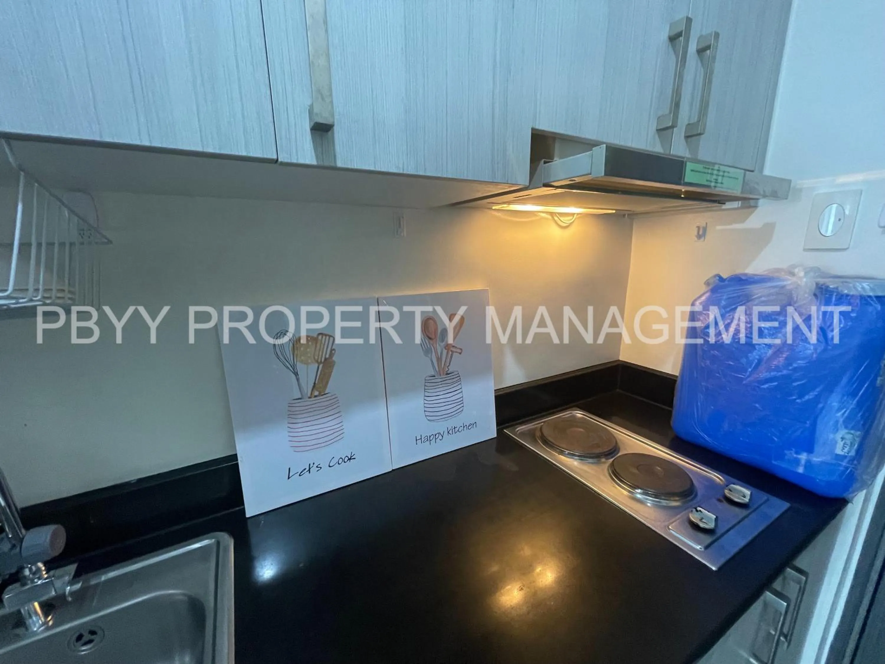 Kitchen or kitchenette, Kitchen/Kitchenette in Green Residences Stays by PBYY