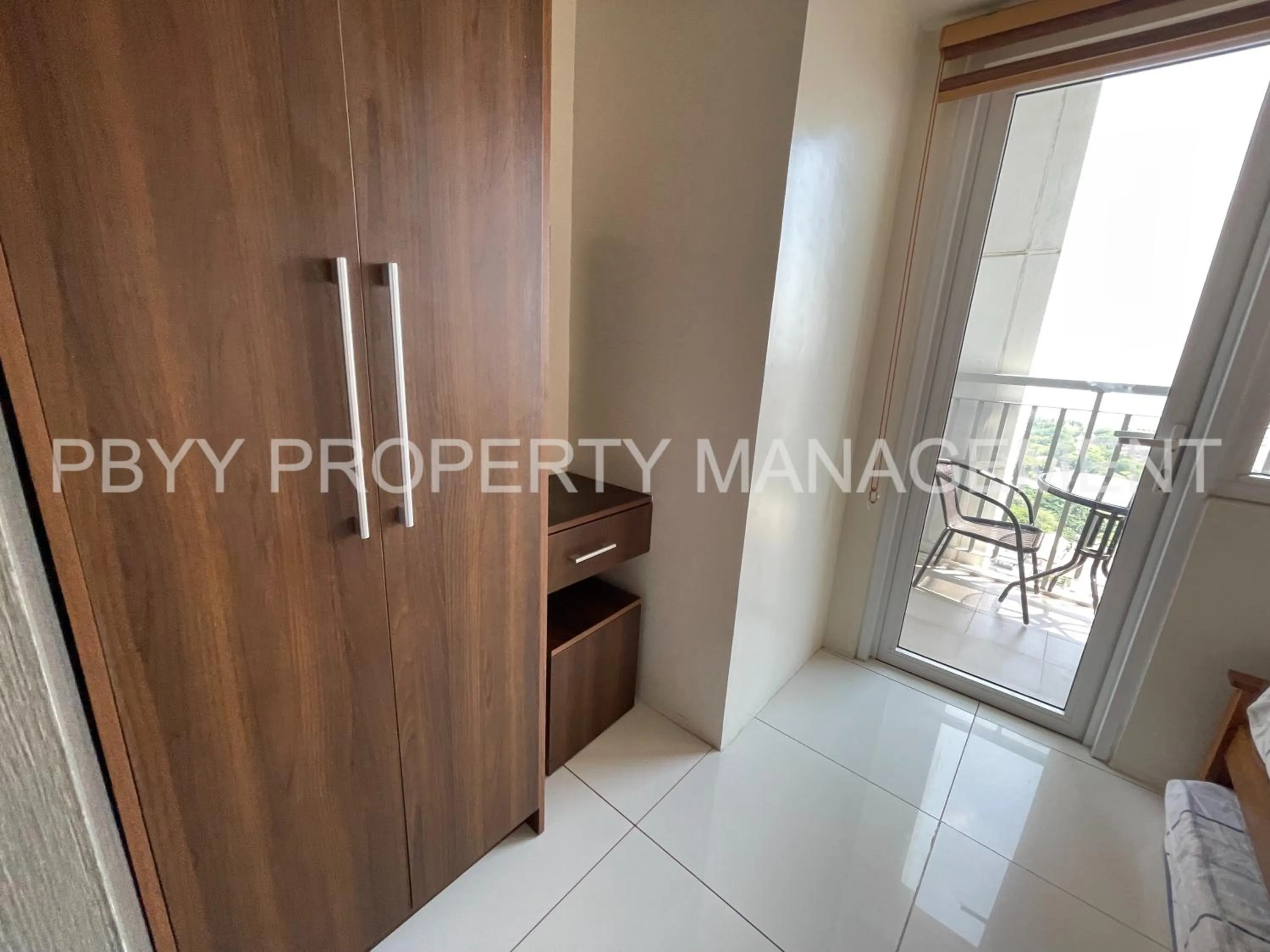 Balcony/Terrace in Green Residences Stays by PBYY