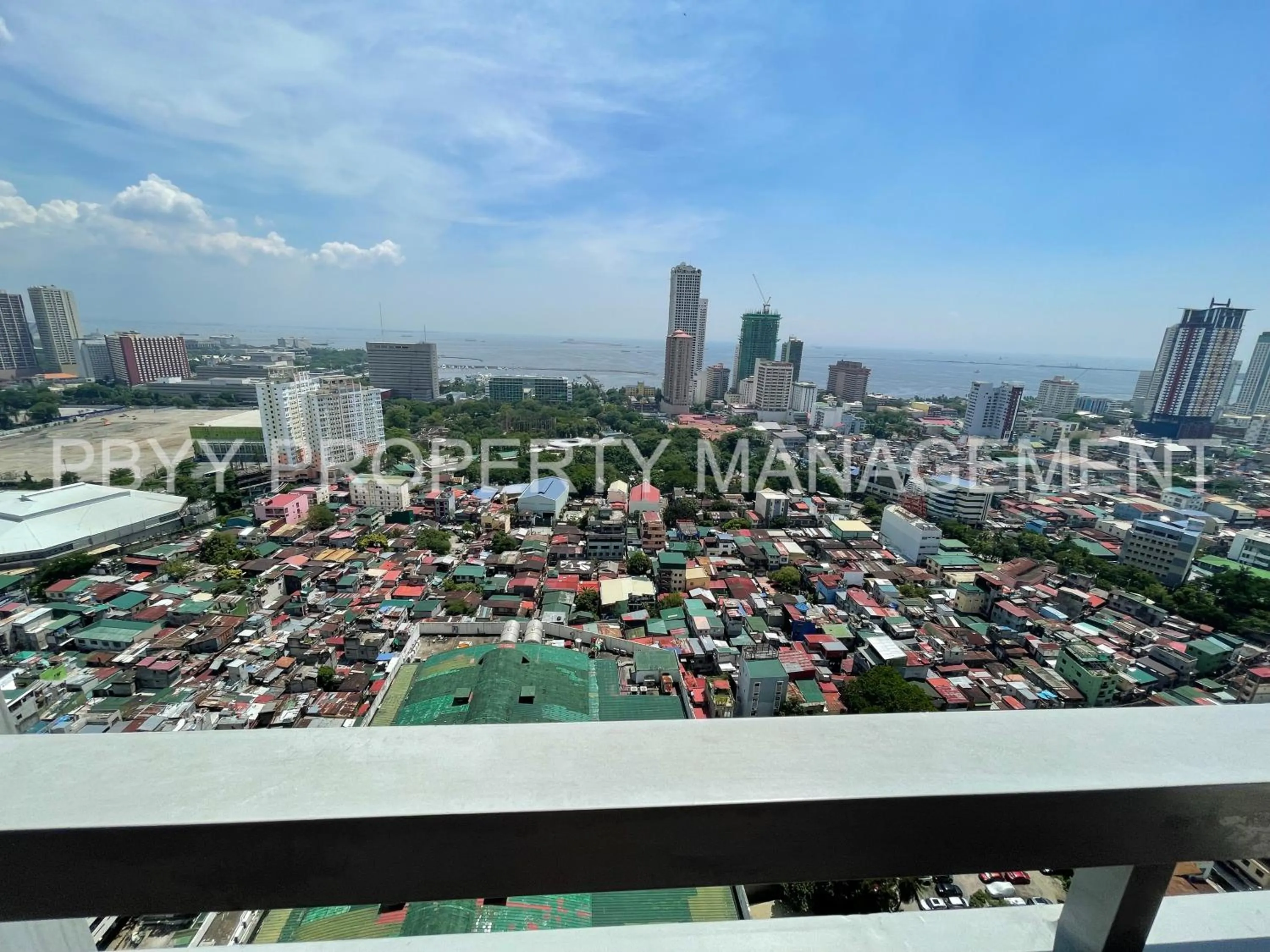 Balcony/Terrace in Green Residences Stays by PBYY