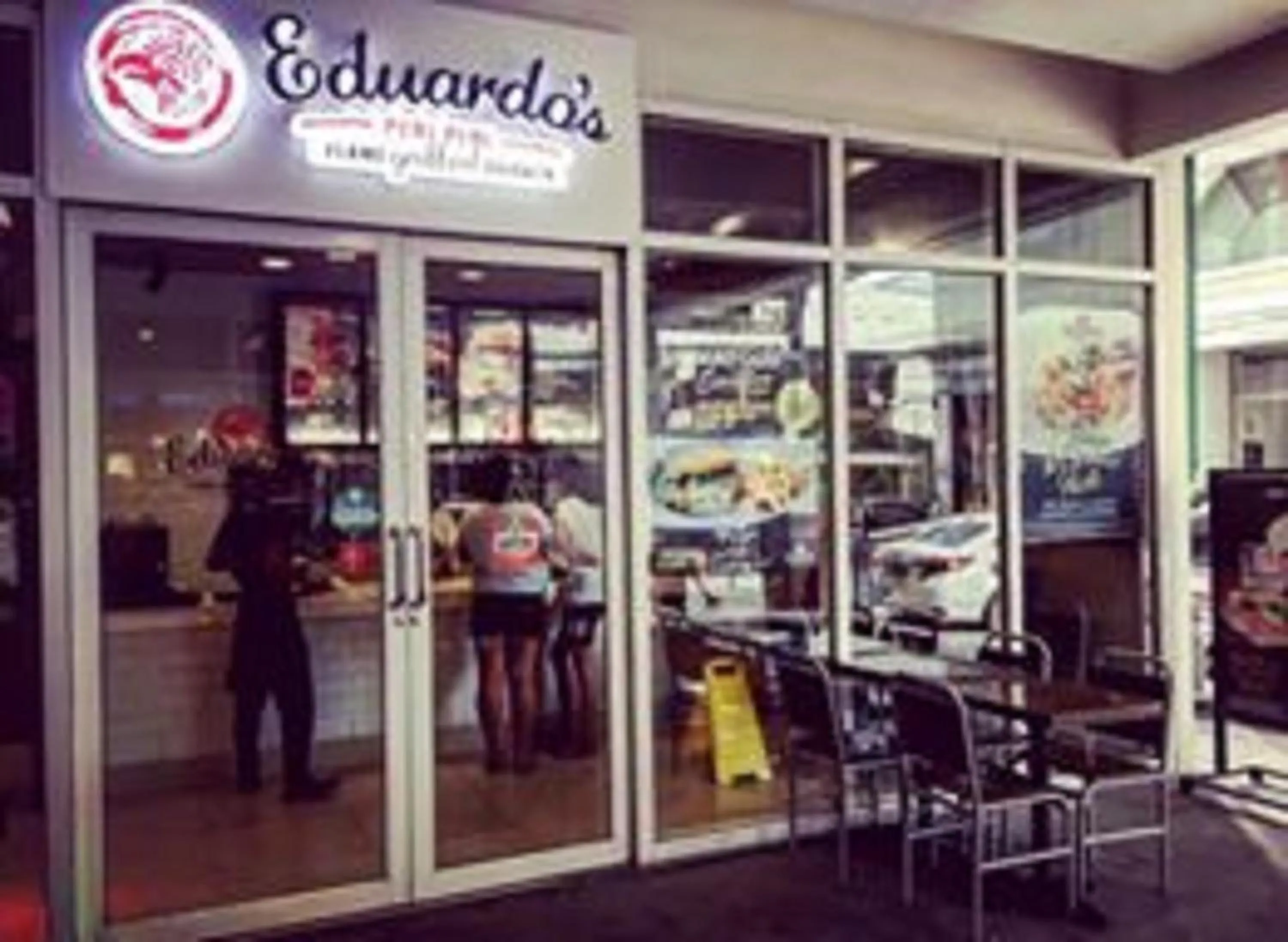 Restaurant/places to eat in Green Residences Stays by PBYY