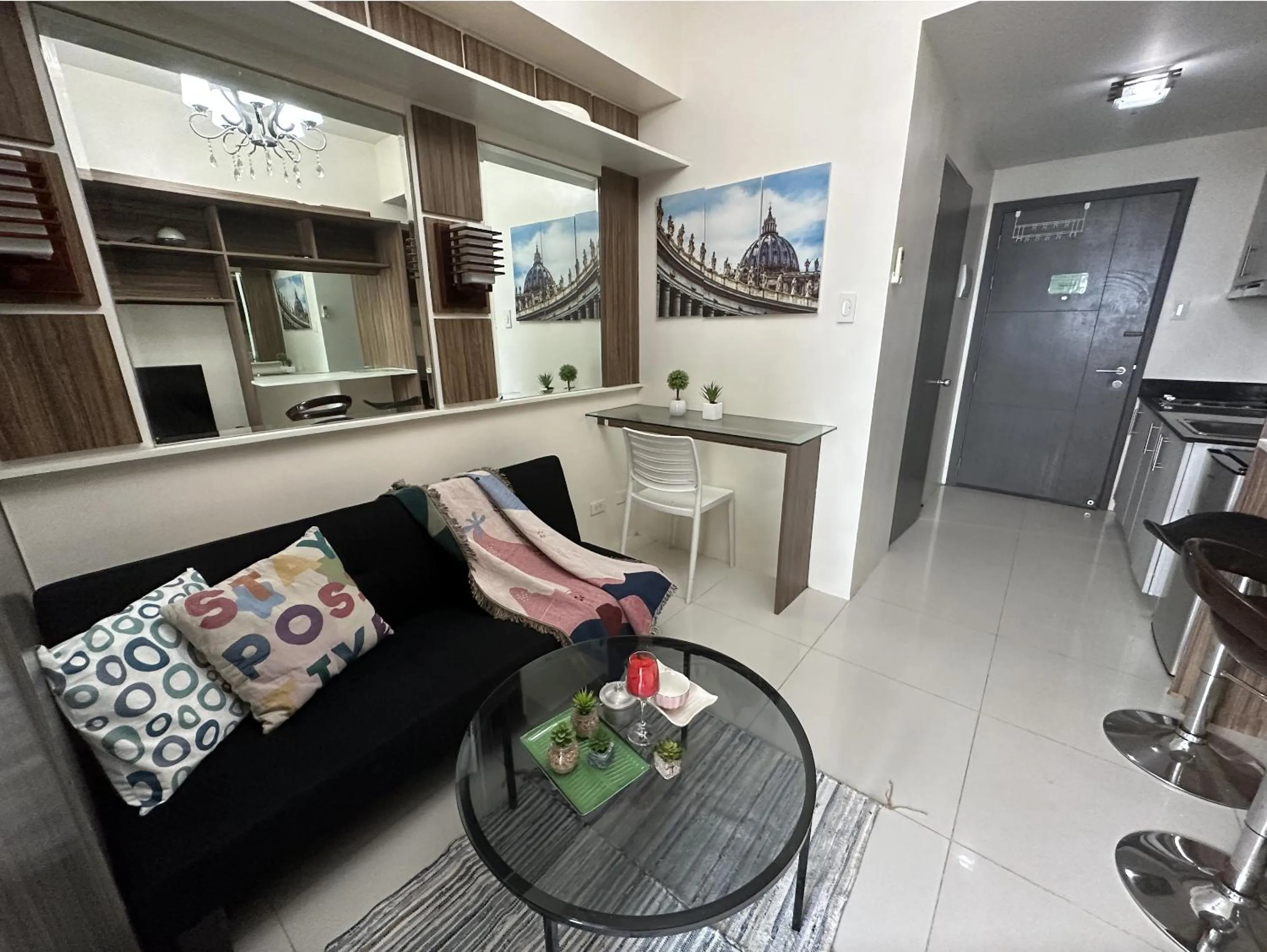 Living room, Seating Area in Green Residences Stays by PBYY