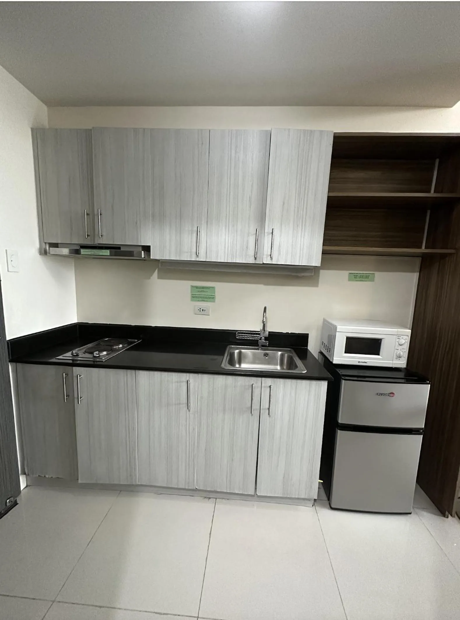 Kitchen or kitchenette, Kitchen/Kitchenette in Green Residences Stays by PBYY