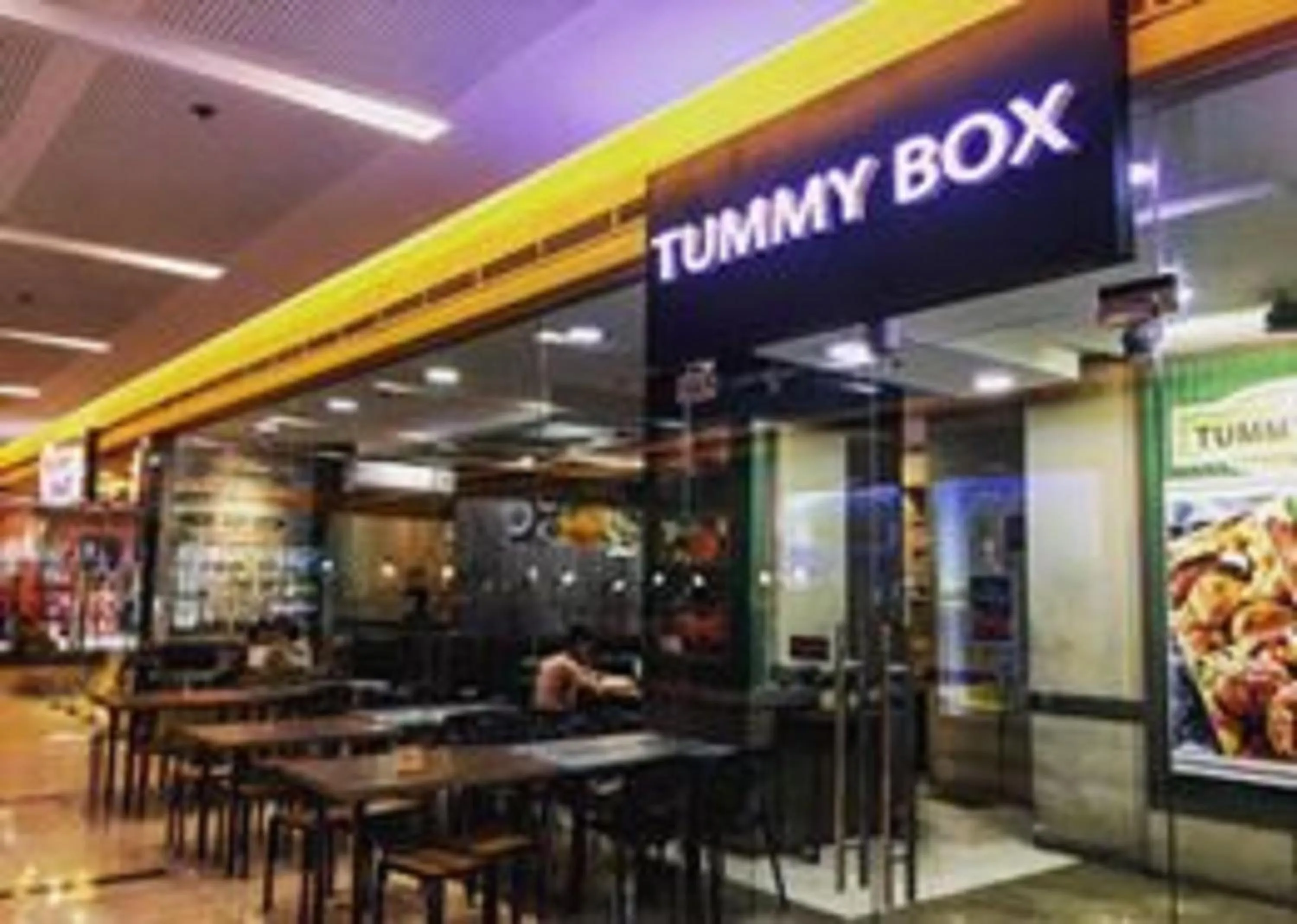 Restaurant/places to eat in Green Residences Stays by PBYY