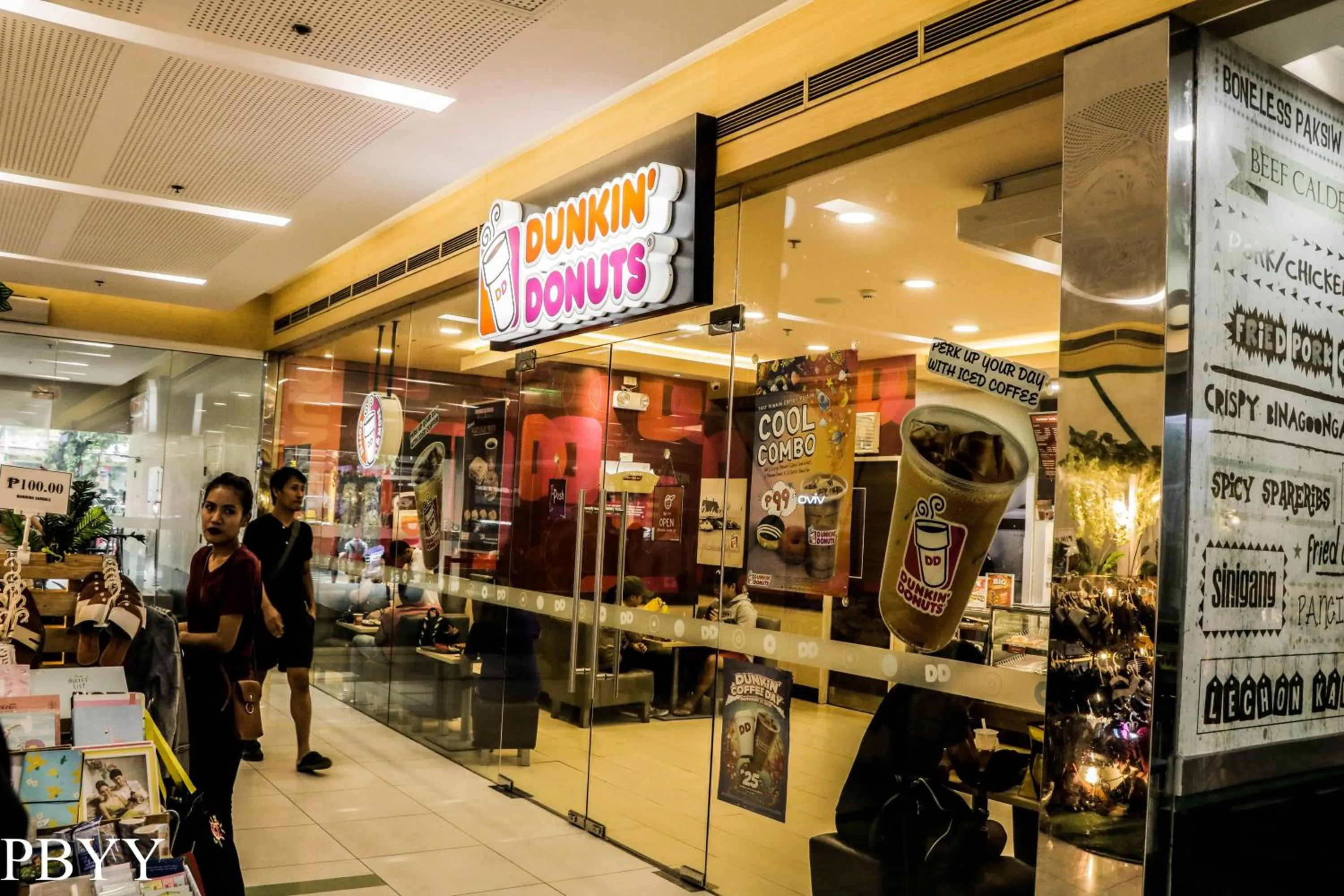 Restaurant/places to eat in Green Residences Stays by PBYY