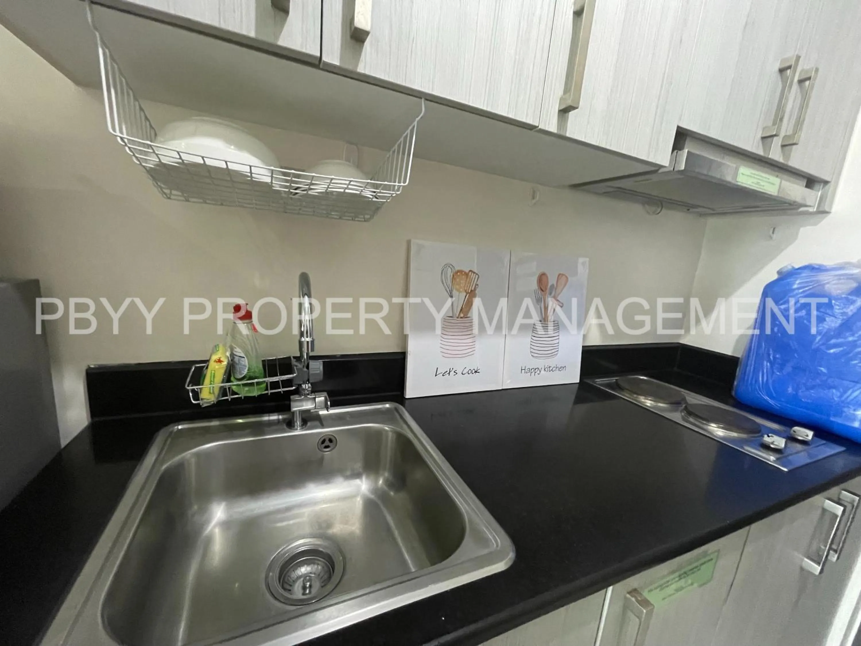 Kitchen or kitchenette, Kitchen/Kitchenette in Green Residences Stays by PBYY