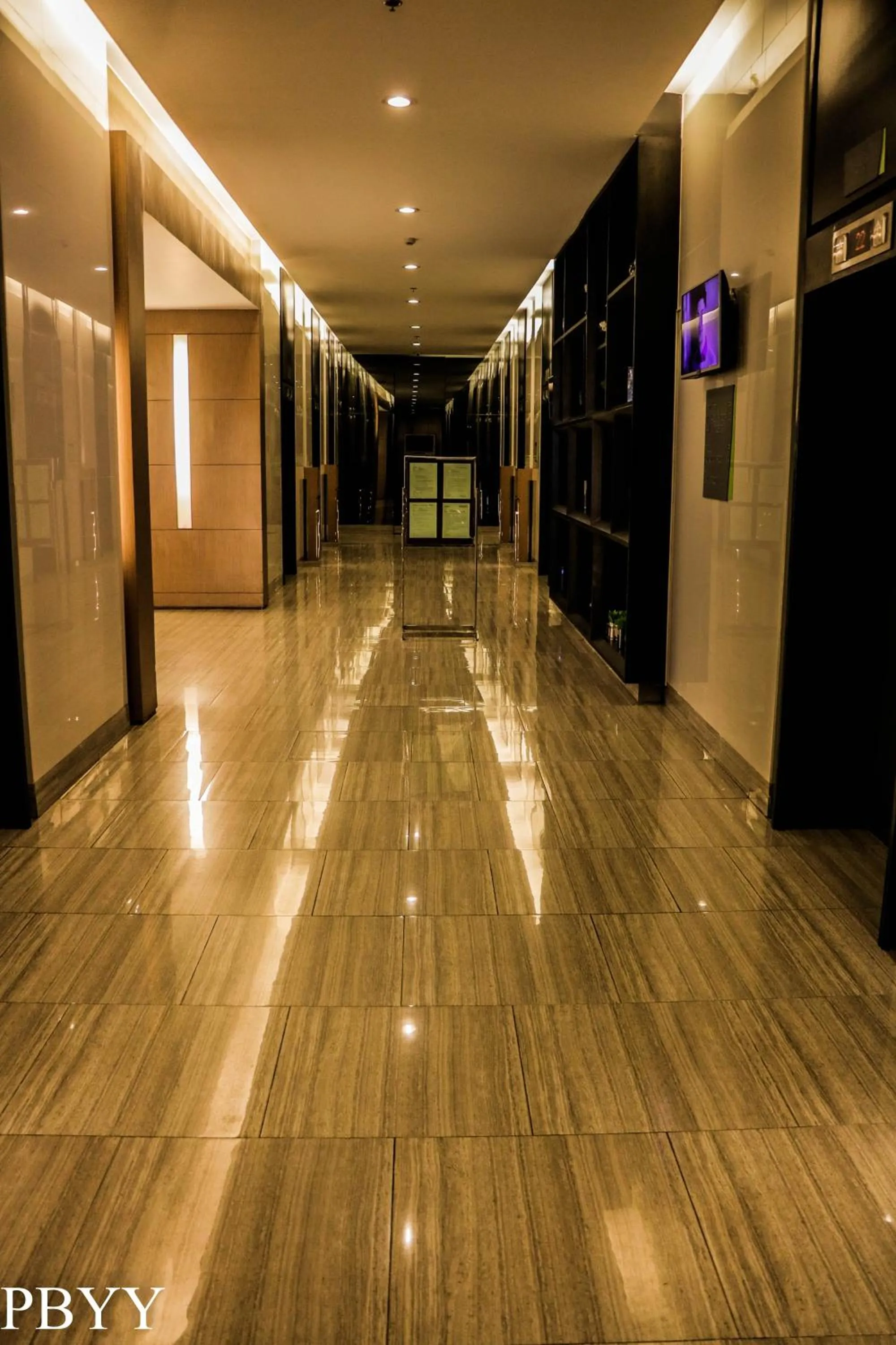 Property building in Green Residences Stays by PBYY