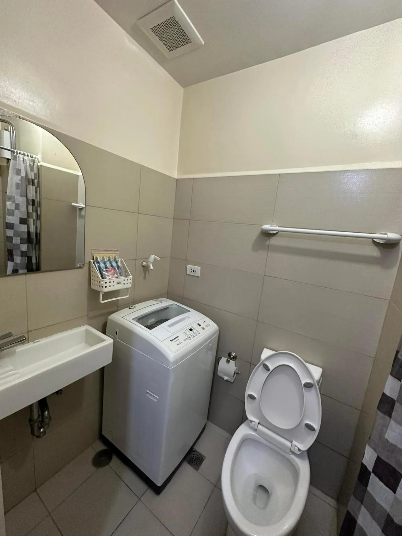 Shower, Bathroom in Green Residences Stays by PBYY