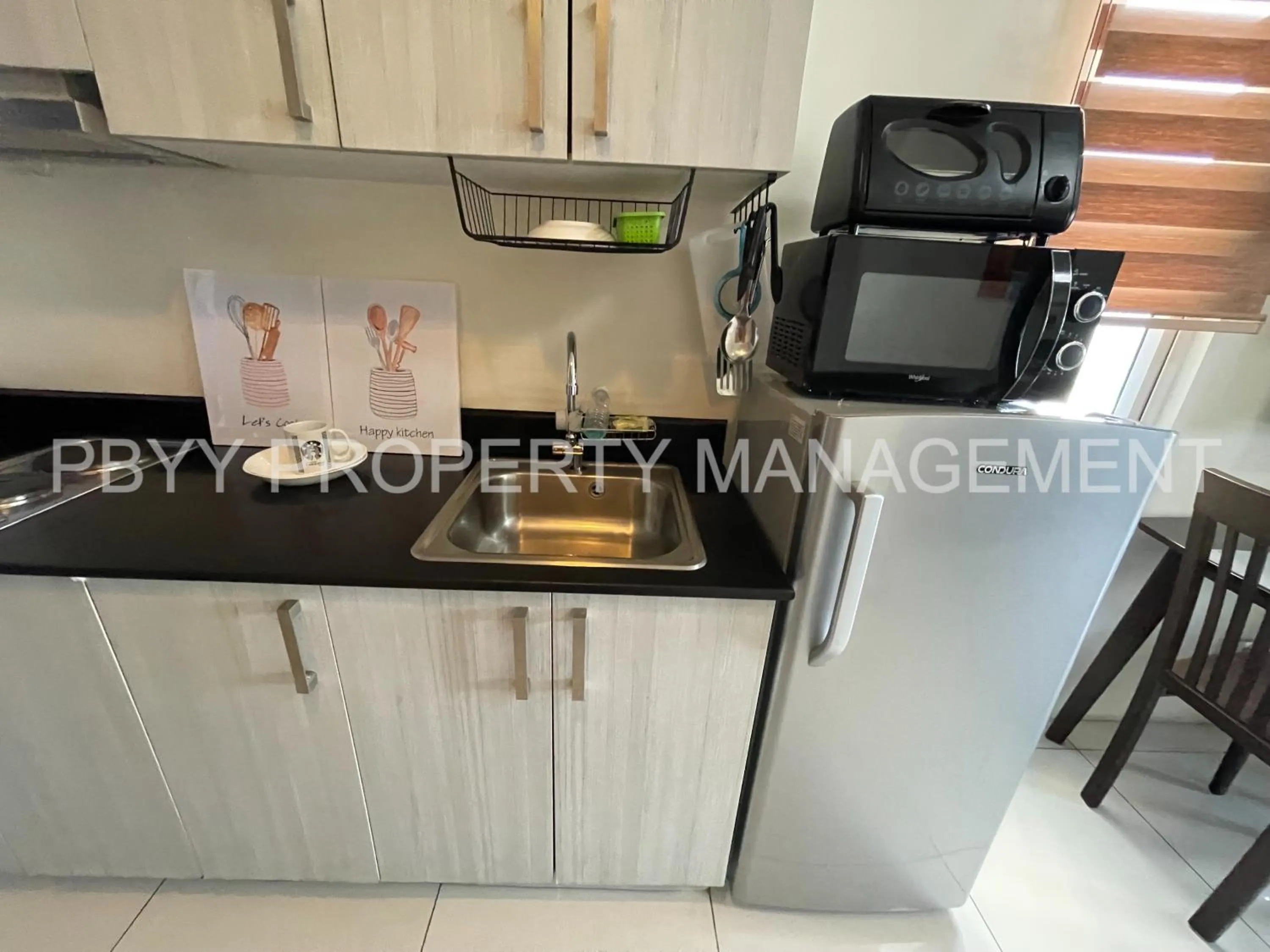 Kitchen or kitchenette, Kitchen/Kitchenette in Green Residences Stays by PBYY