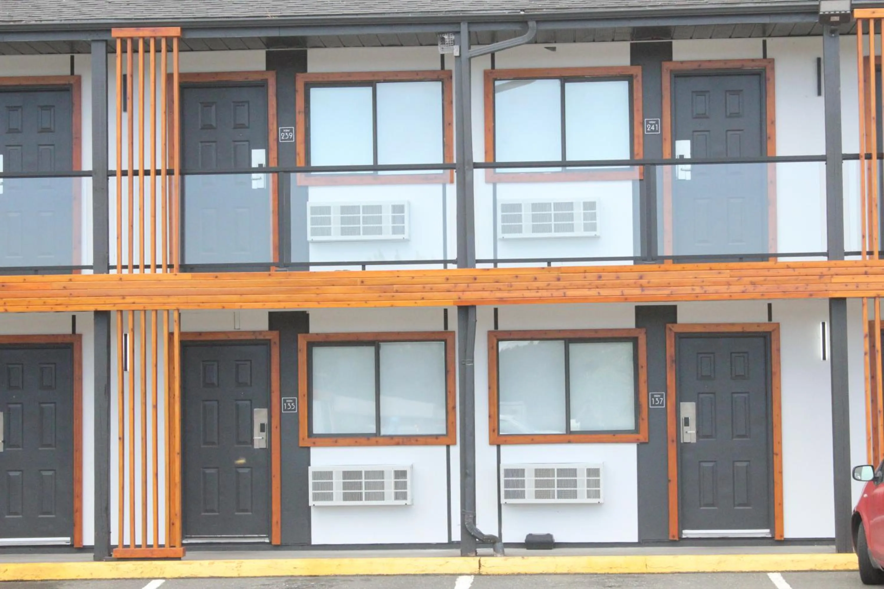 Property Building in Travelodge by Wyndham Courtenay BC