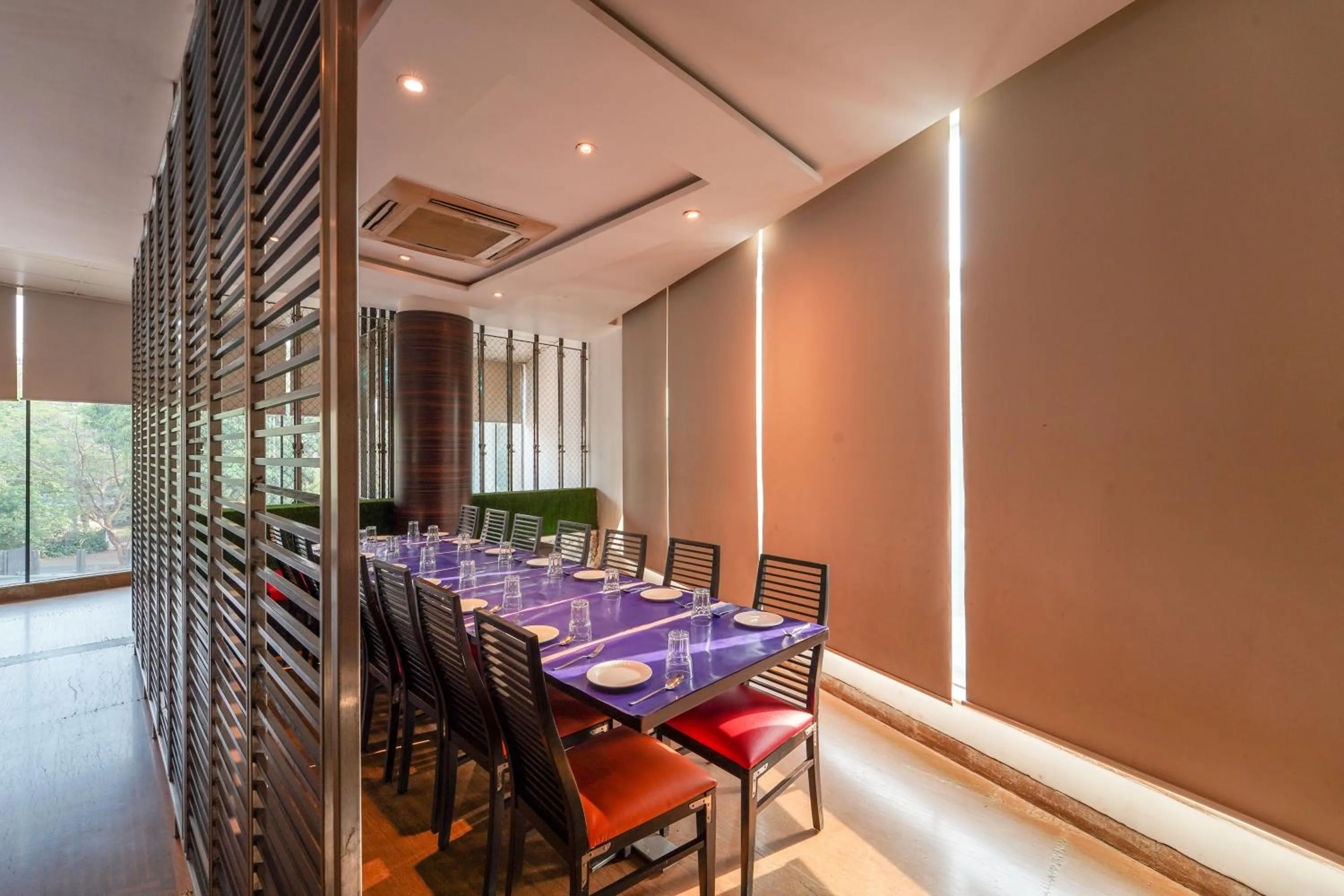 Restaurant/places to eat in Triose Boutique Hotel Lonavala