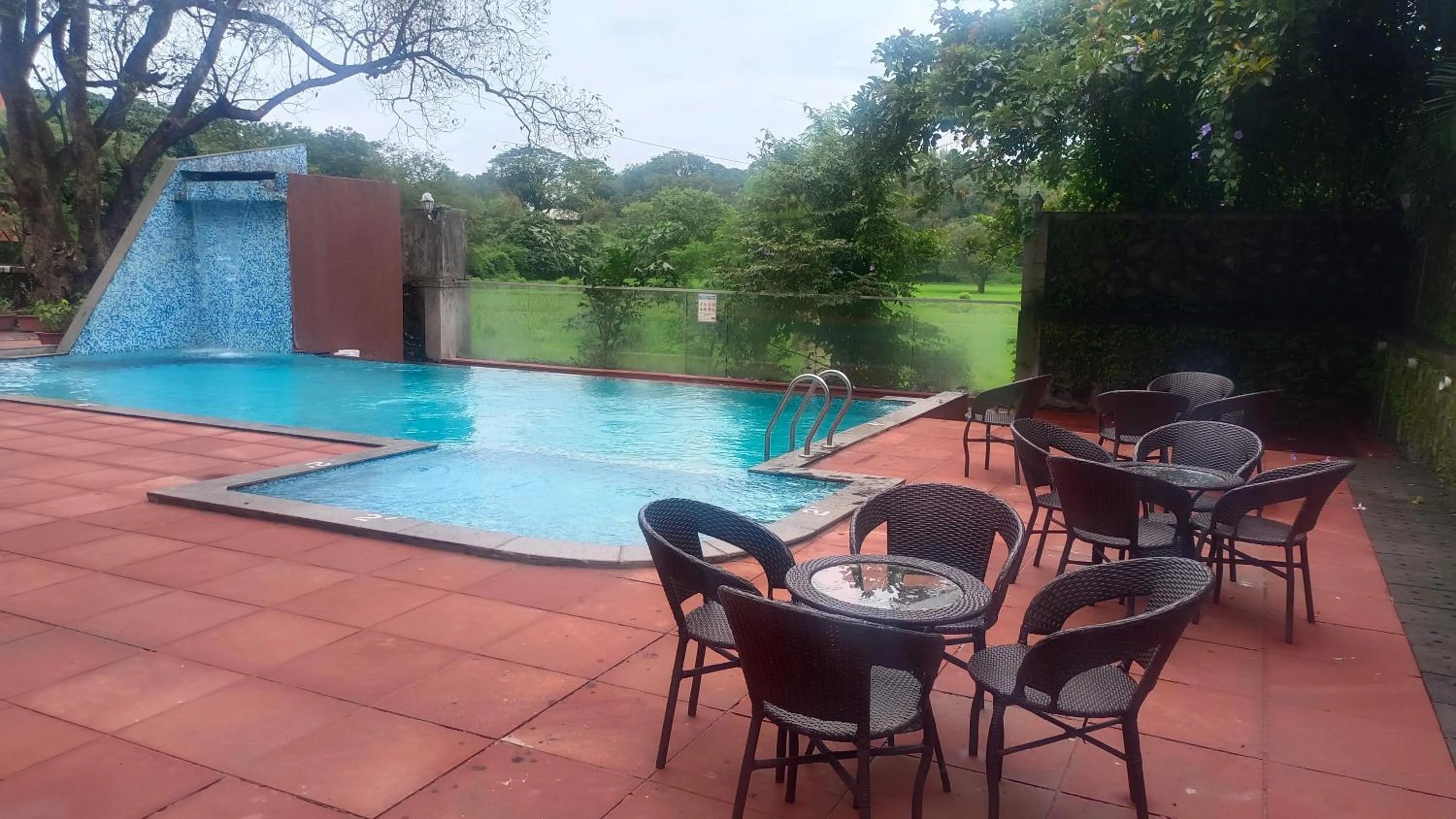 Swimming pool in Triose Boutique Hotel Lonavala