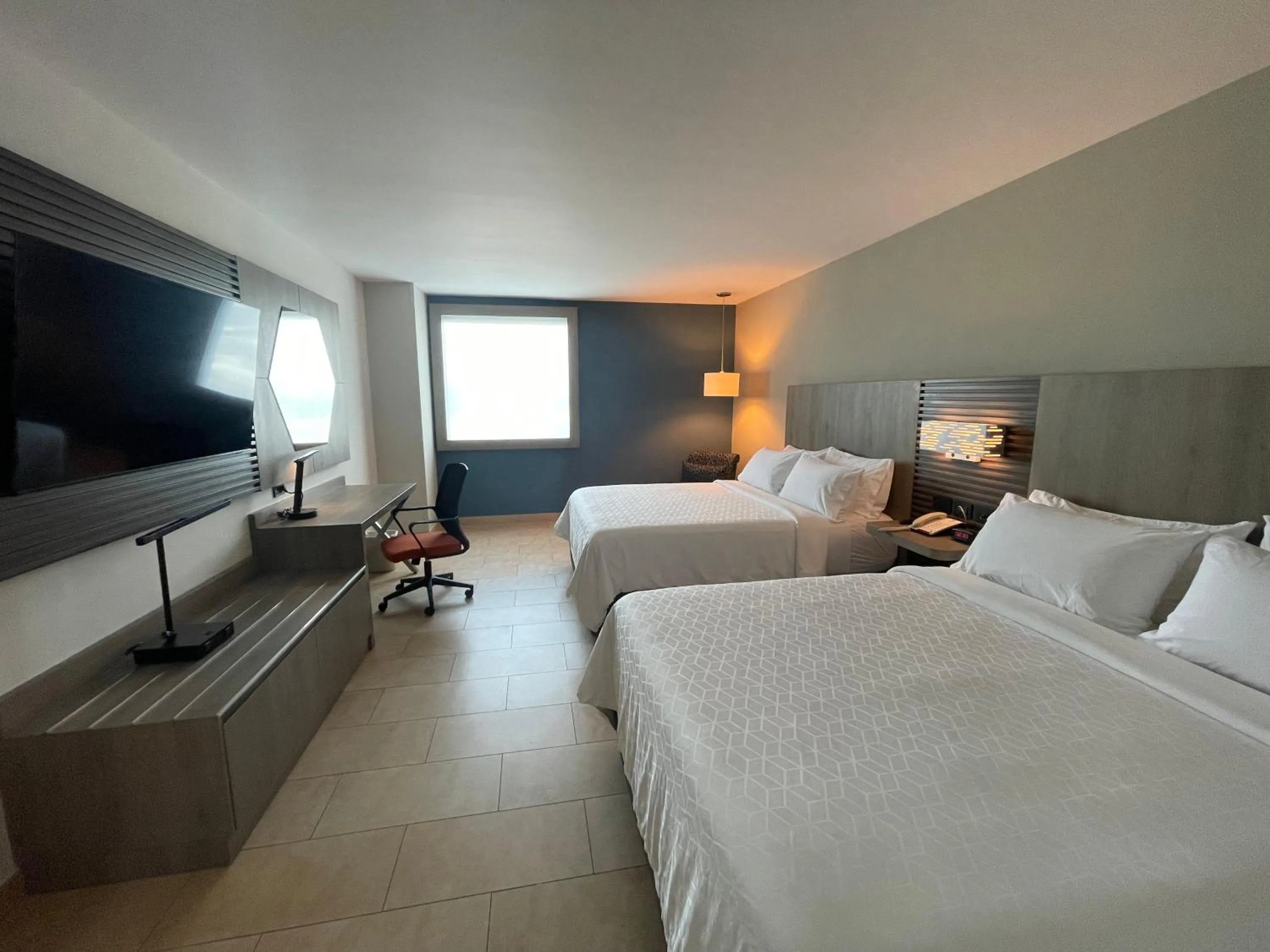 Bedroom, Bed in Holiday Inn Express Mérida by IHG