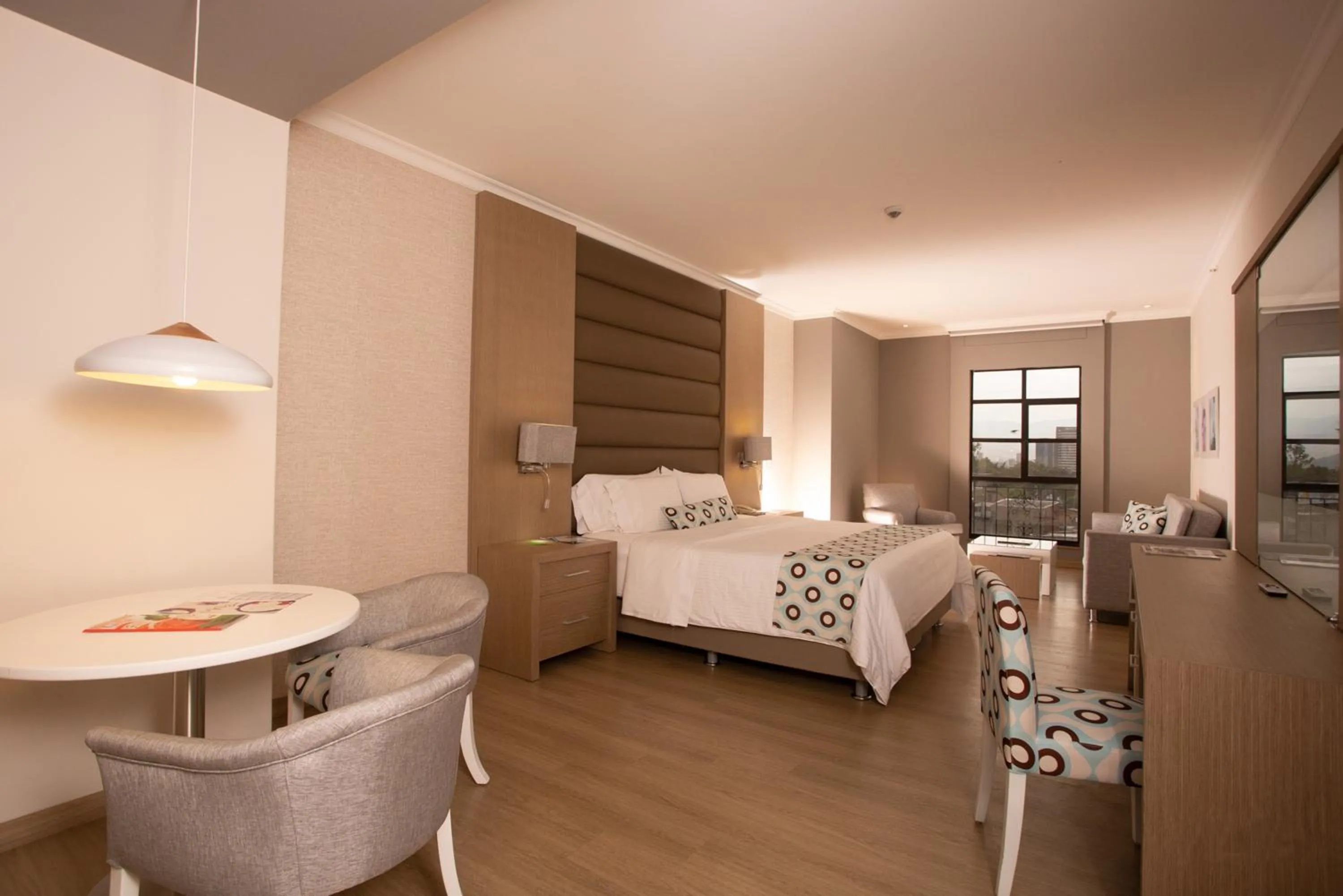 Photo of the whole room, Bed in Hotel Dann Carlton Medellín