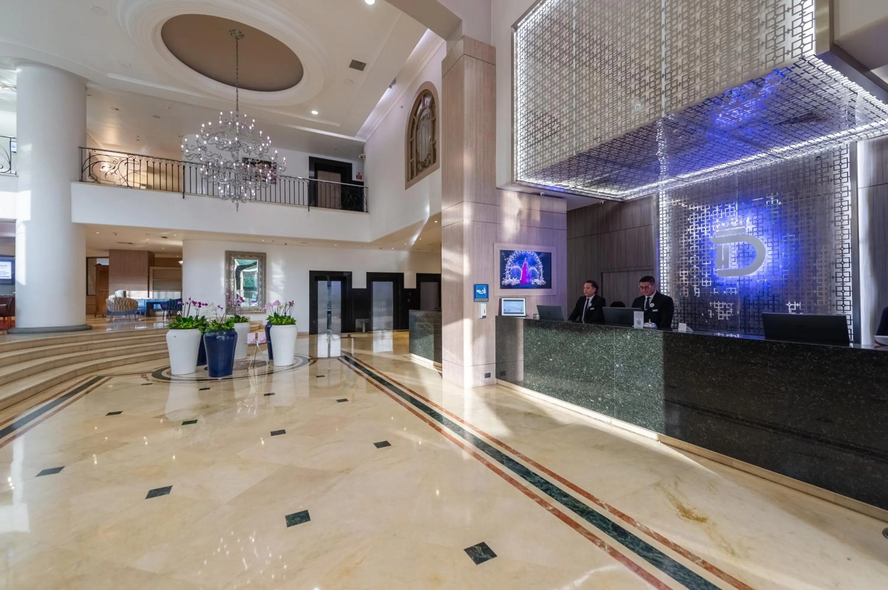 Lobby or reception in Hotel Dann Carlton Medellín