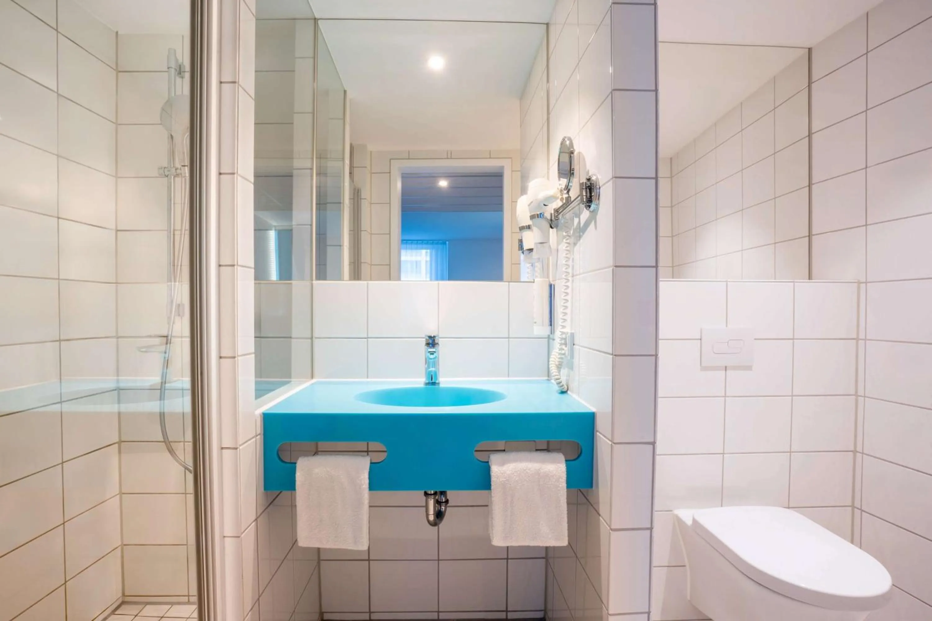 Bathroom in Prize by Radisson, Hamburg St Pauli