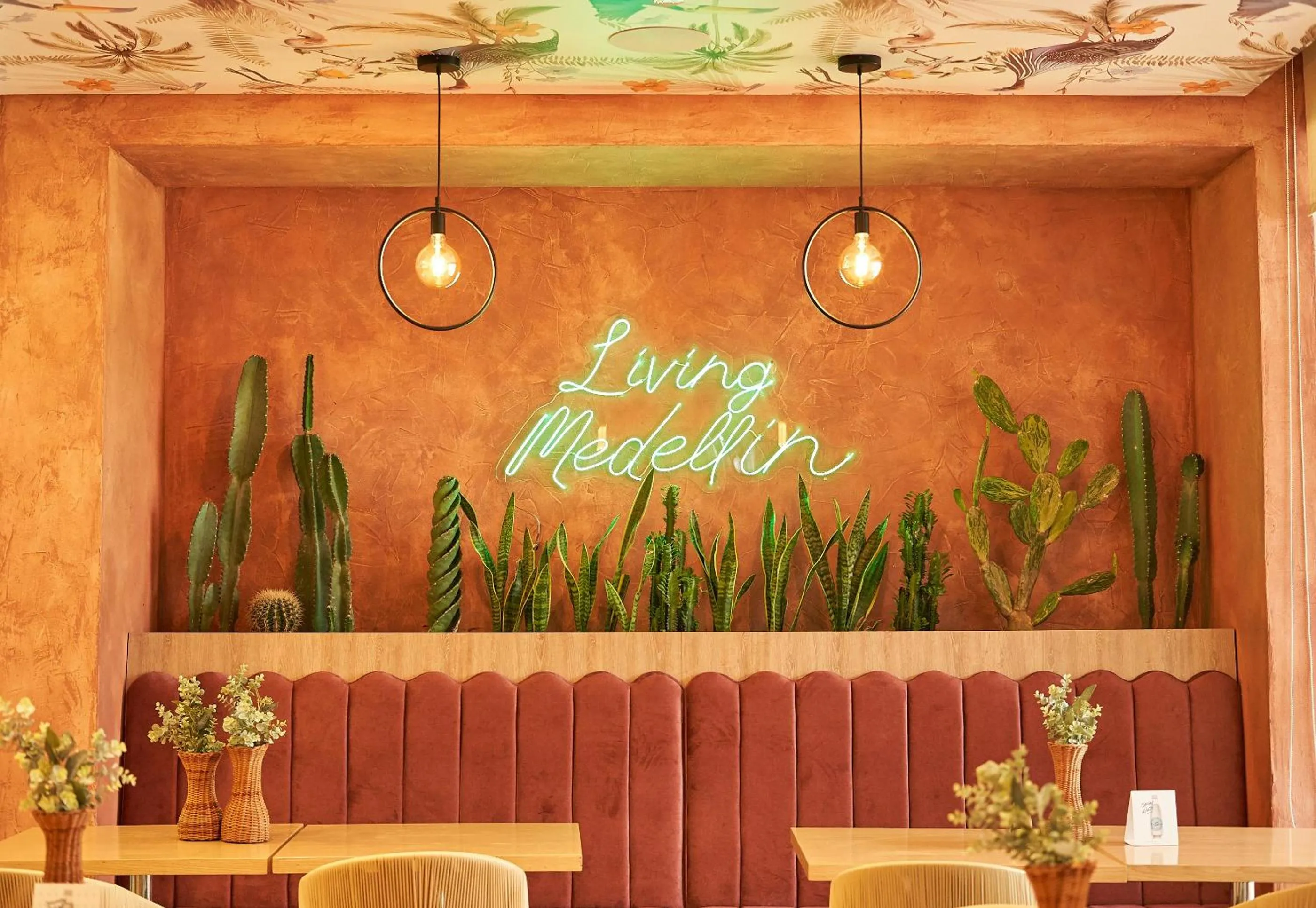 Restaurant/places to eat in Hotel Poblado Alejandria